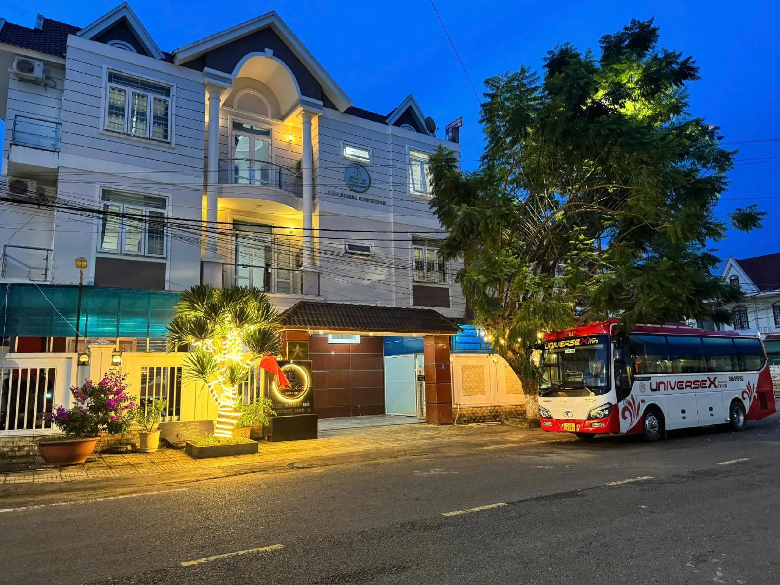 Property building in Hoàng Anh hotel