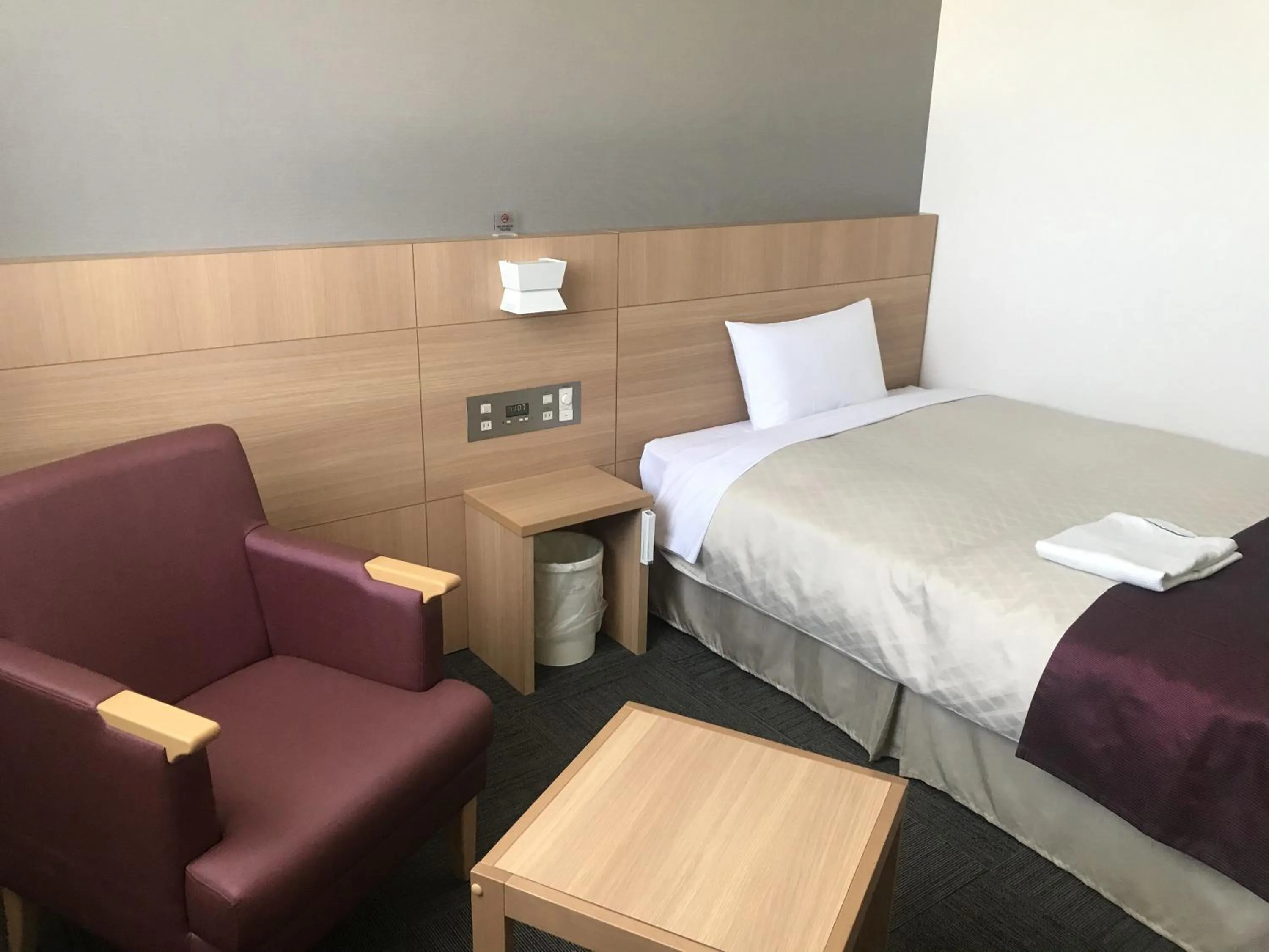 Photo of the whole room, Bed in Sunrise Choshi