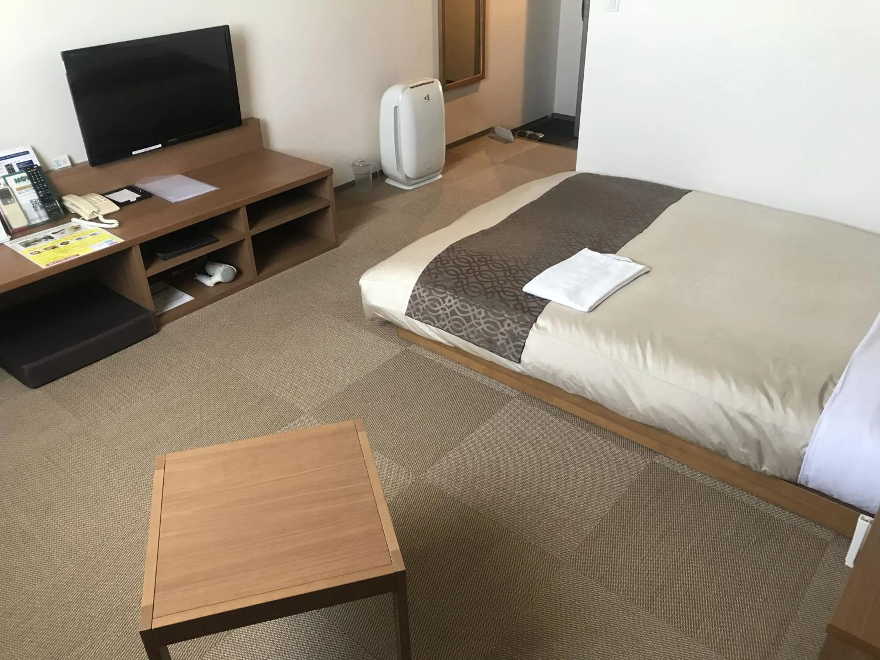 Photo of the whole room, Bed in Sunrise Choshi