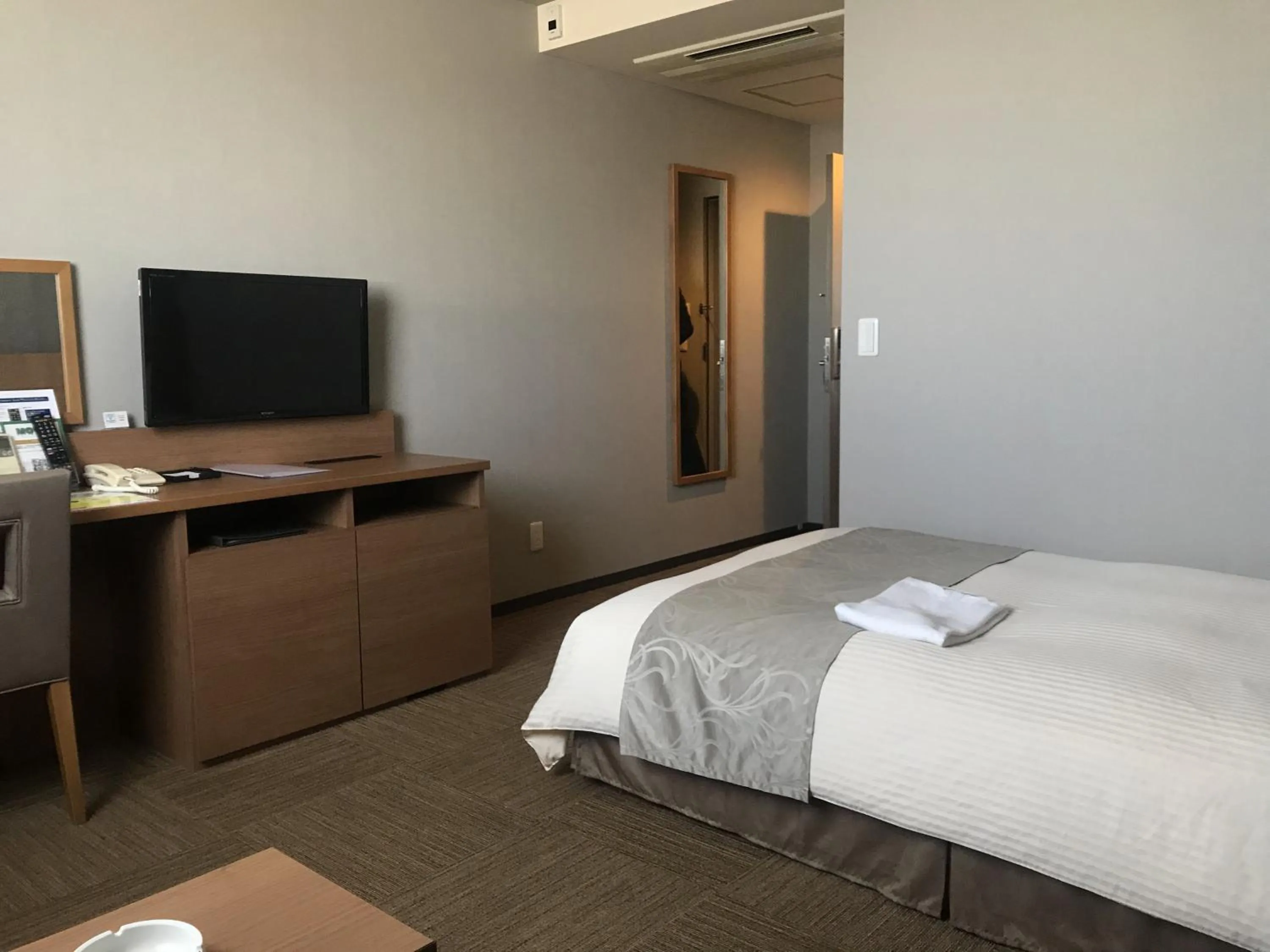 Photo of the whole room, Bed in Sunrise Choshi