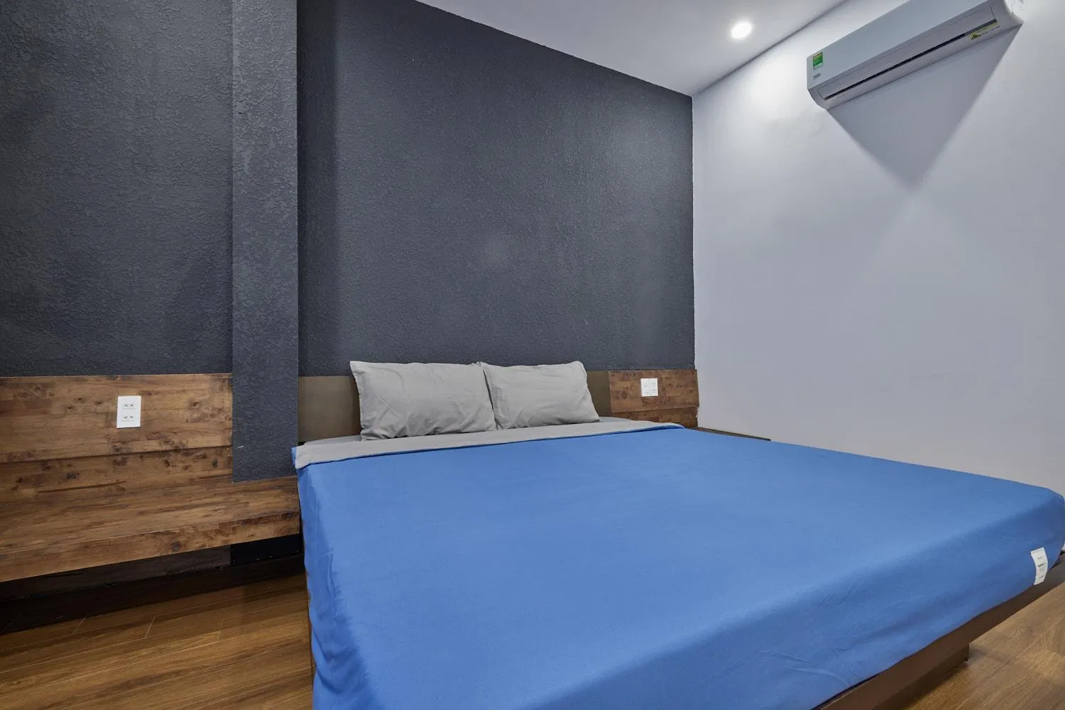 Bed in The Garden Capsule Hotel