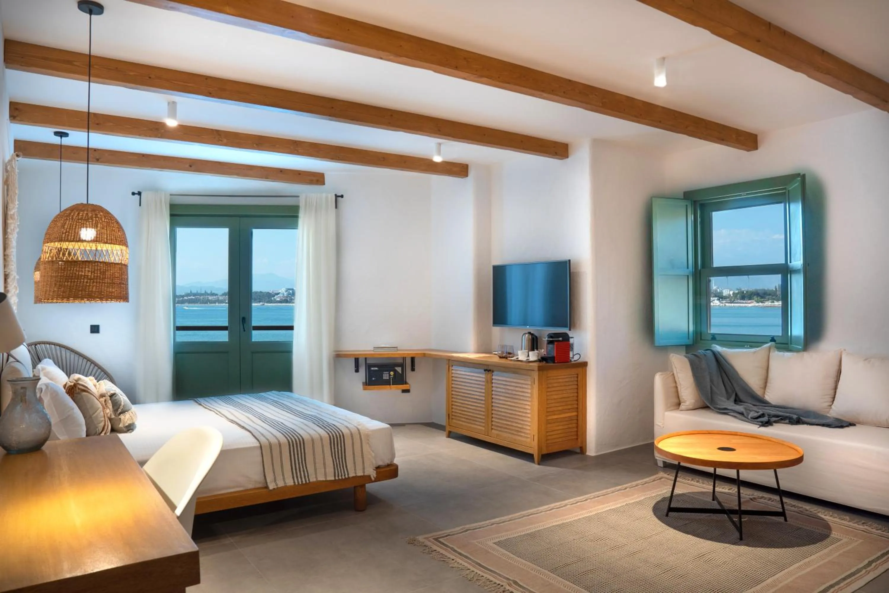 Sea view, Bed in Carpe Diem Boutique Hotel - Adults Only