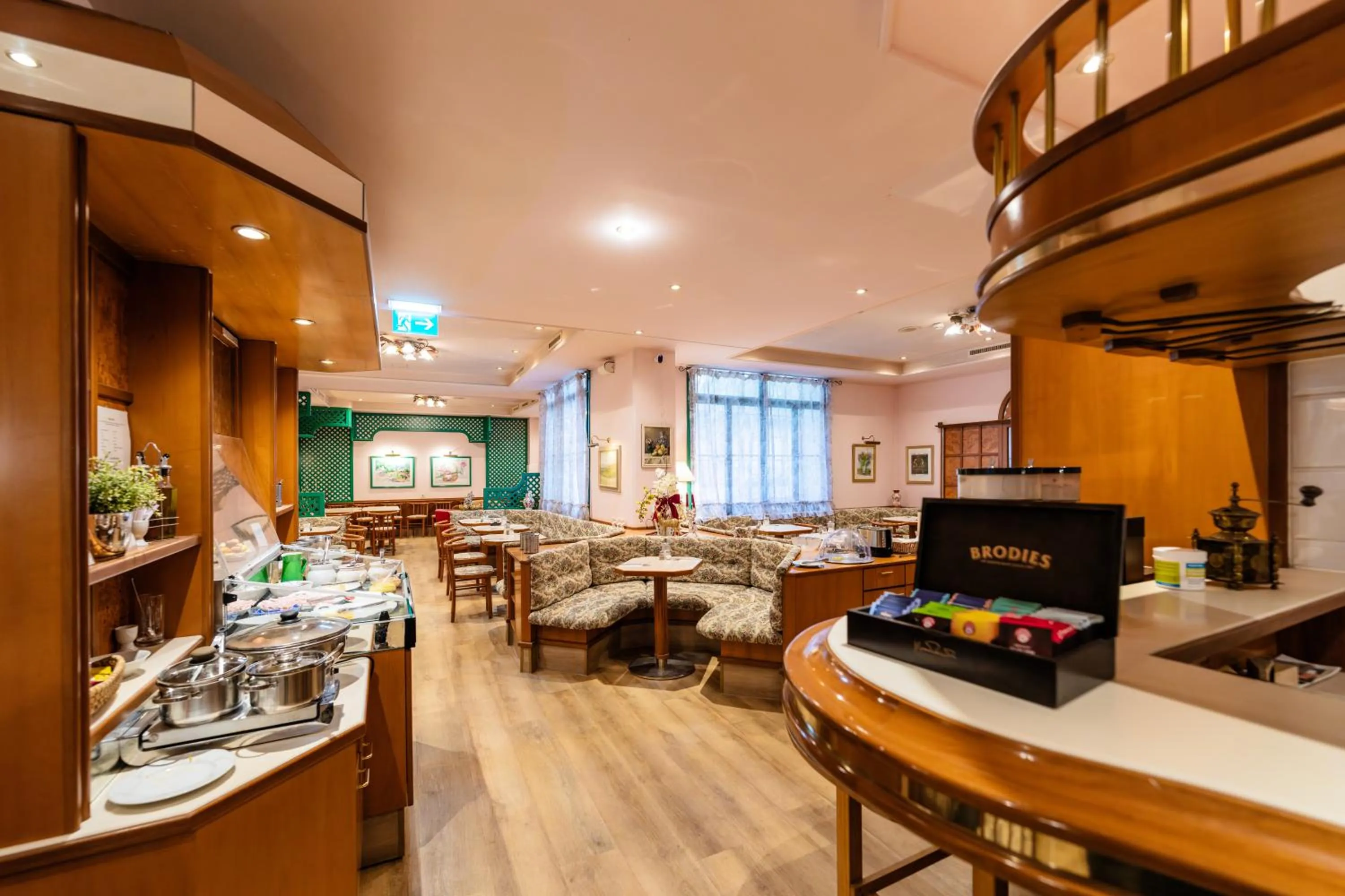 Breakfast in Hotel Pension Baronesse