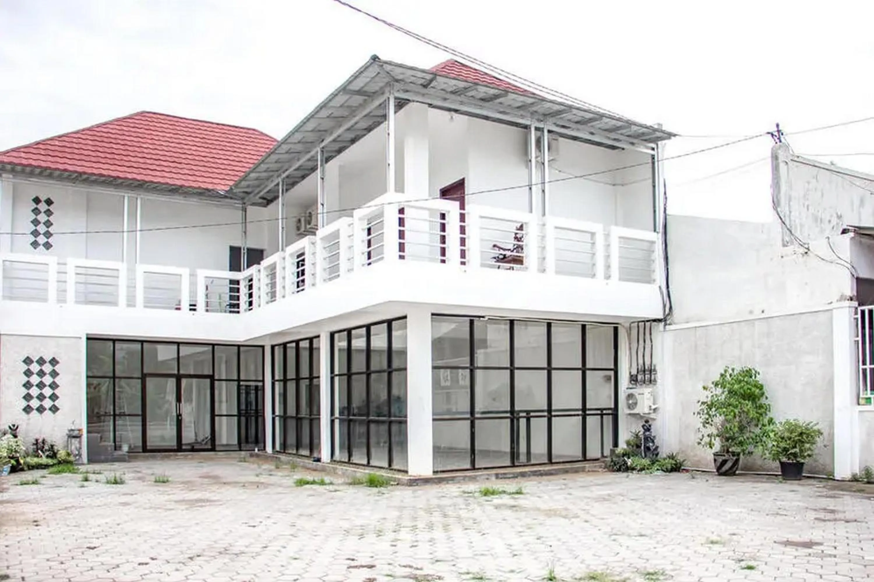 Property building in Samar Wulu Guest House Syariah Mitra RedDoorz near Ketapang