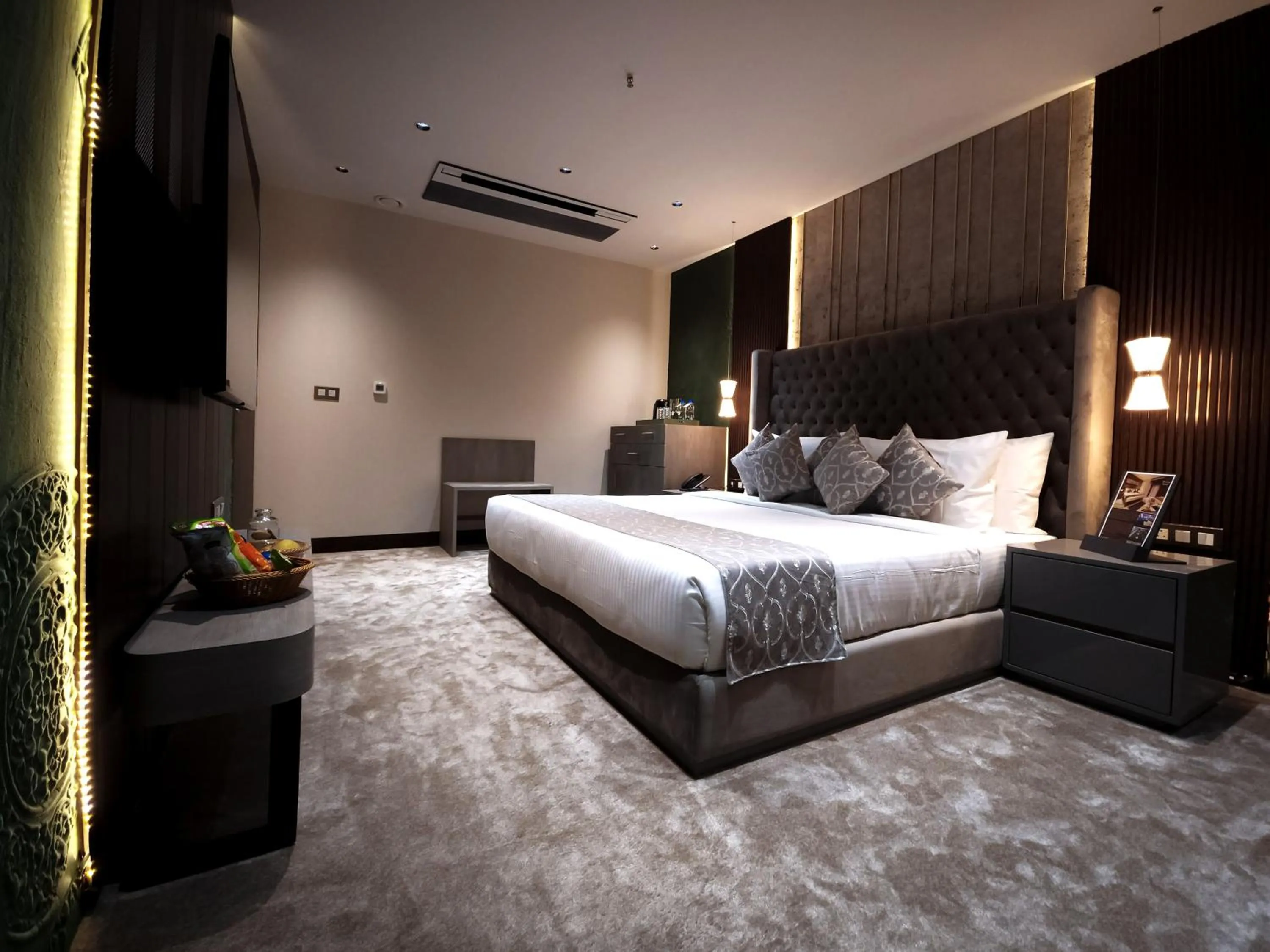 Bed in Morvee Hotels Durgapur