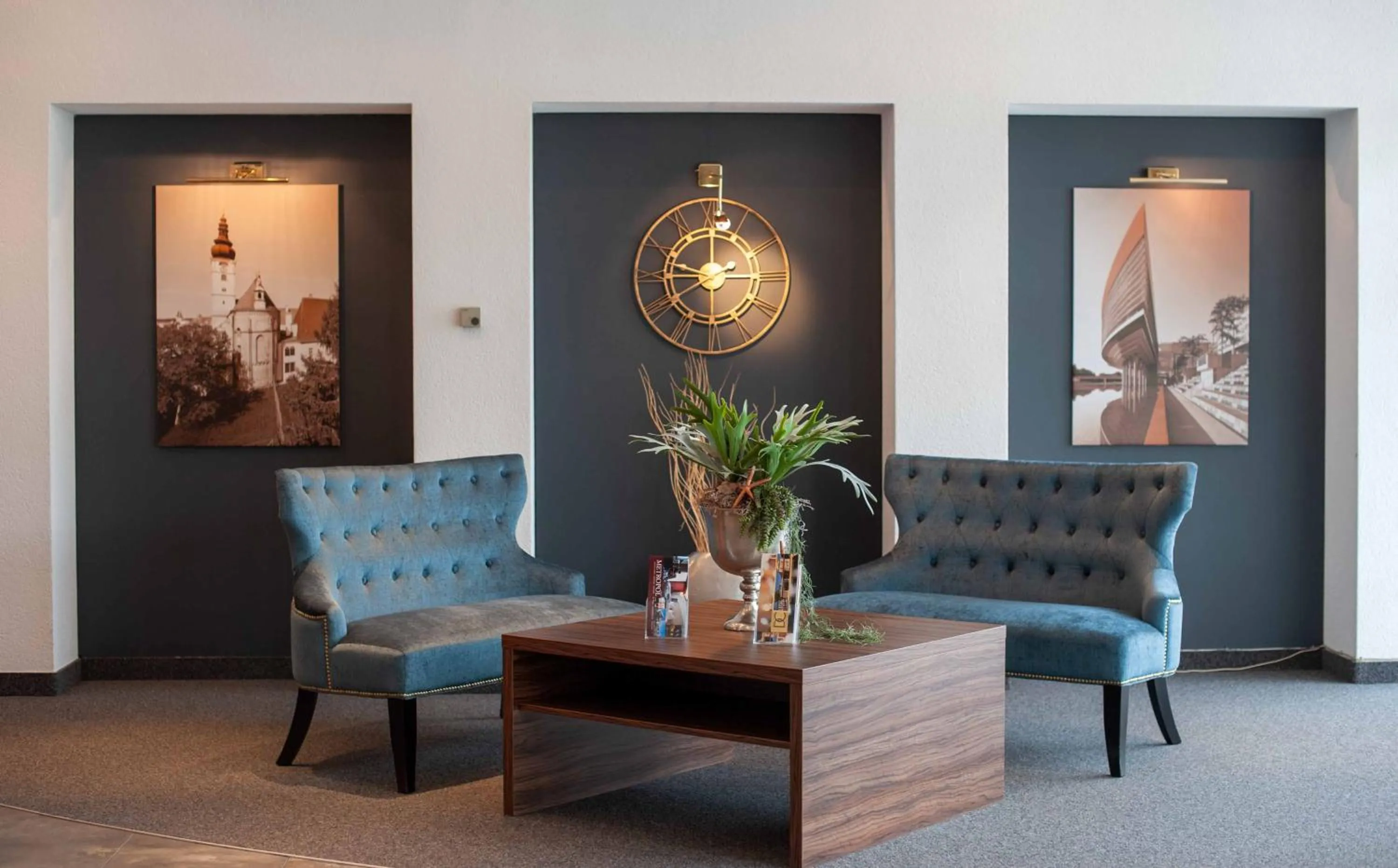 Property building in Hotel Metropol