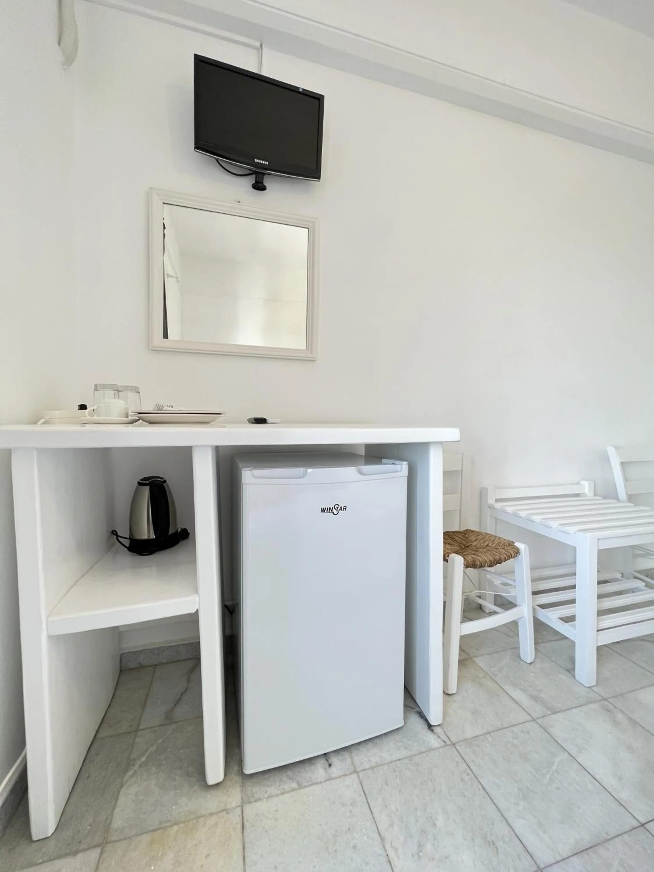 TV/Entertainment Center in Hotel Anezina