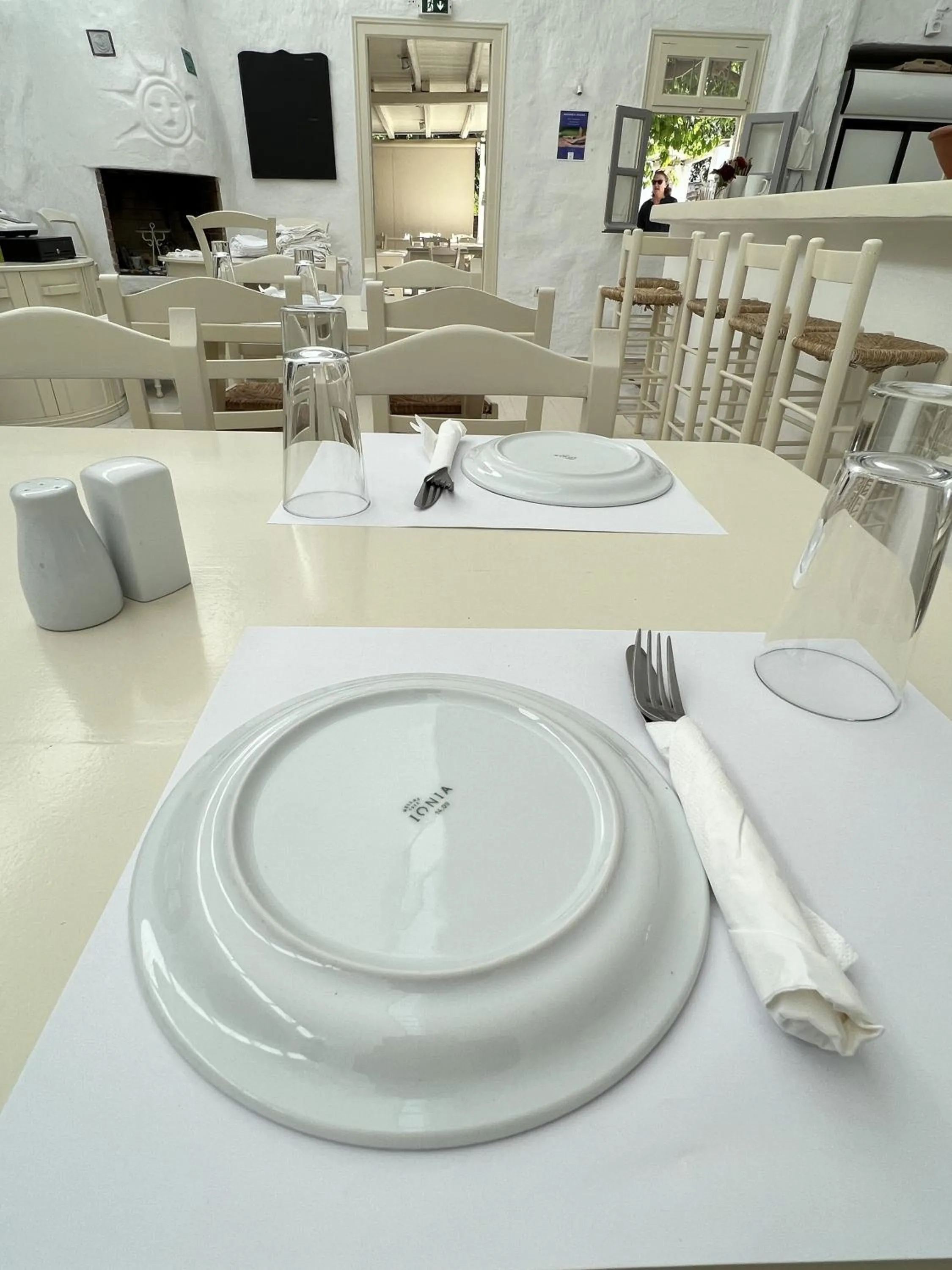 Restaurant/Places to Eat in Hotel Anezina