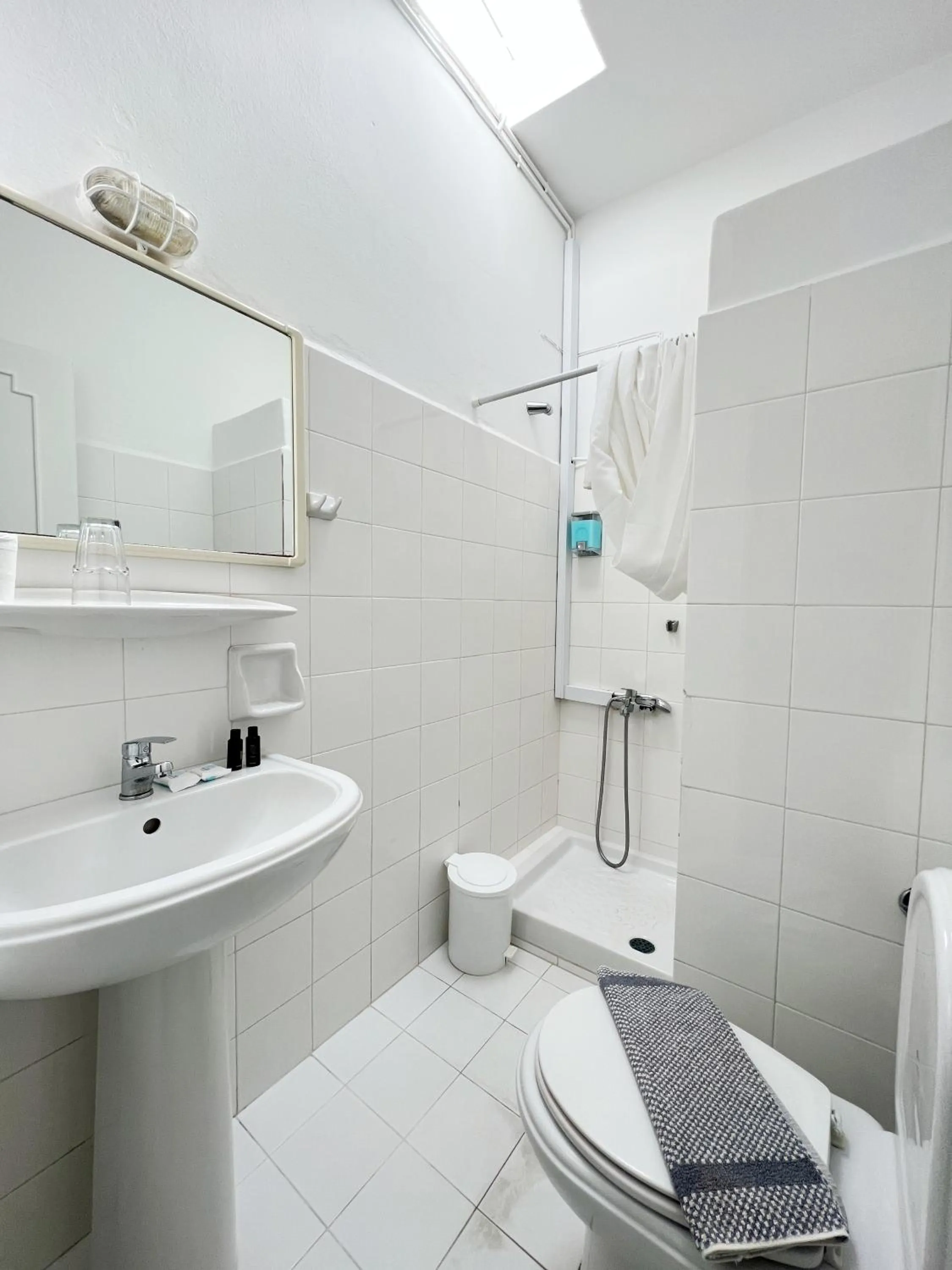 Bathroom in Hotel Anezina