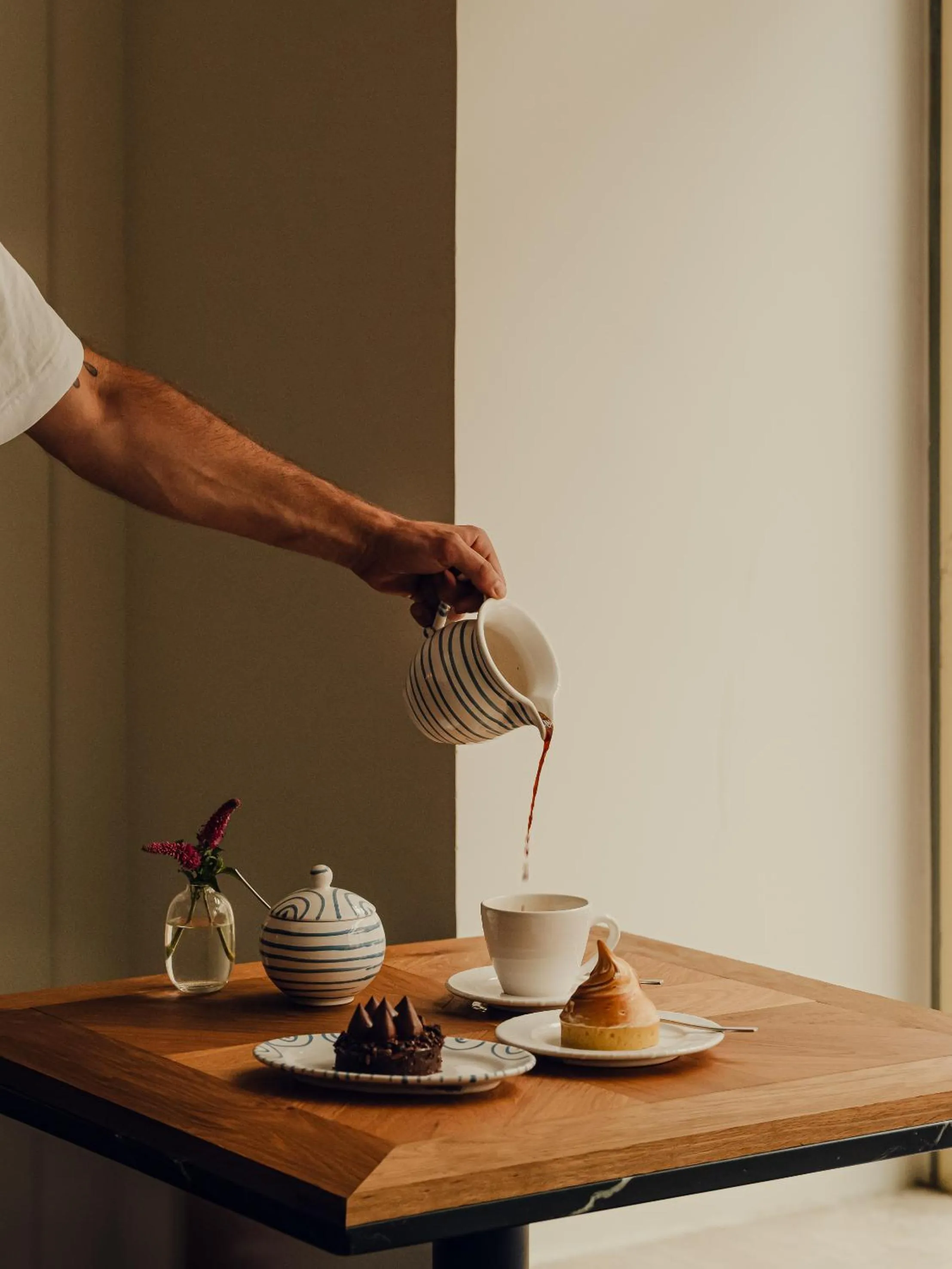 Coffee/tea facilities in Design Hotel zum Hirschen Salzburg