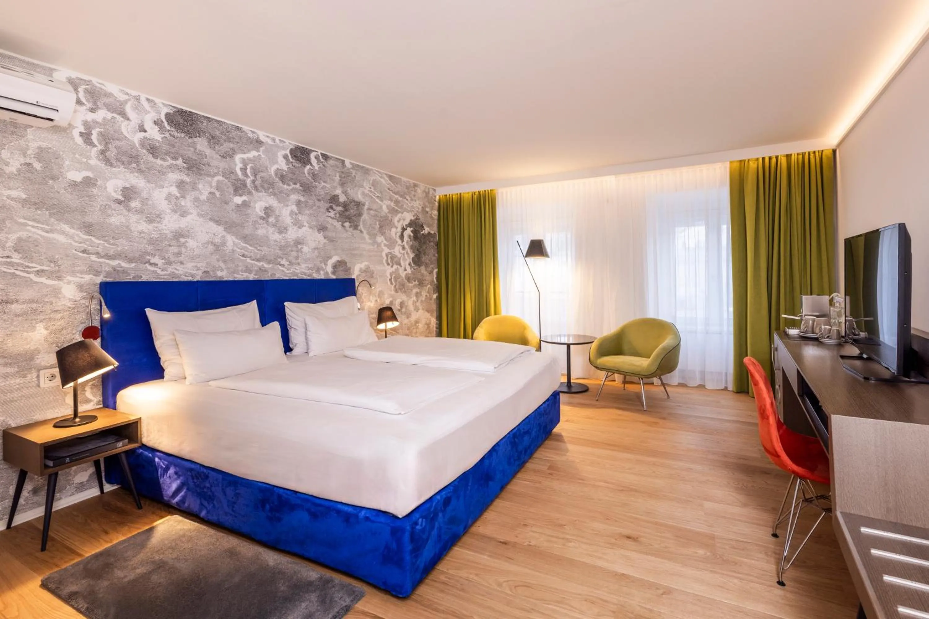 Junior Suite with view of old town in Hotel Stein - Adults Only