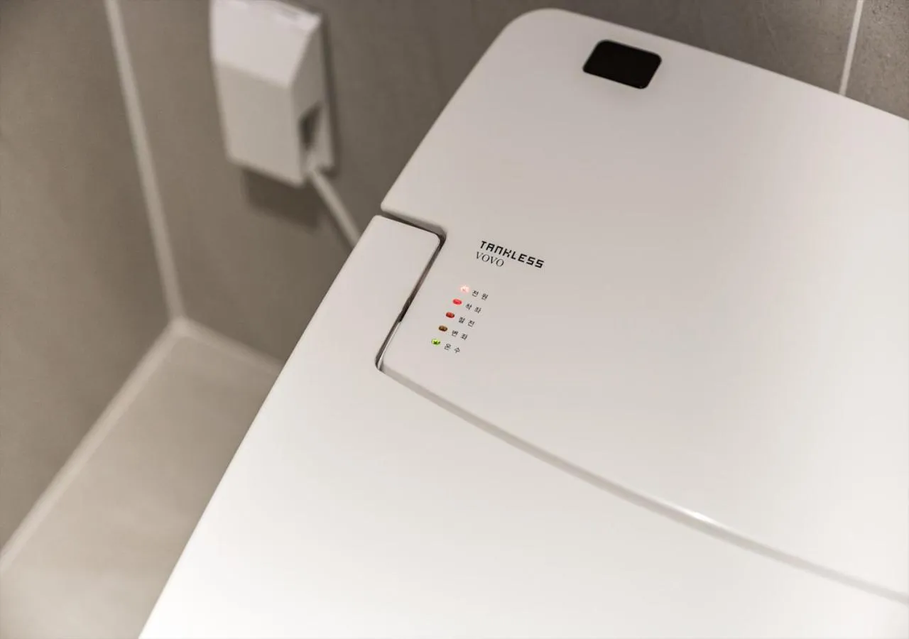 bidet in Nampo Ocean2Heaven Hotel& Spa