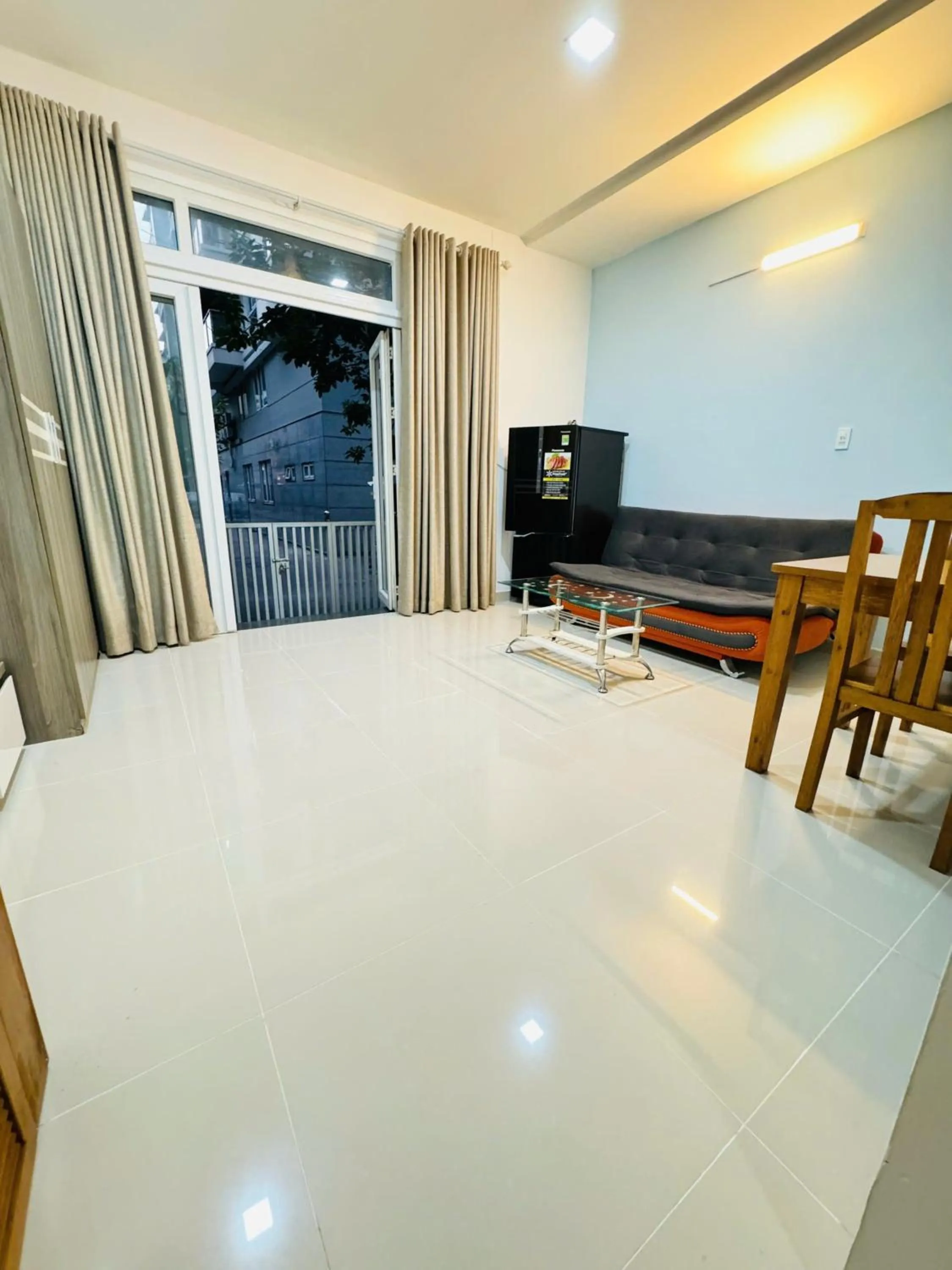 Living room in EMERALD APARTMENTS