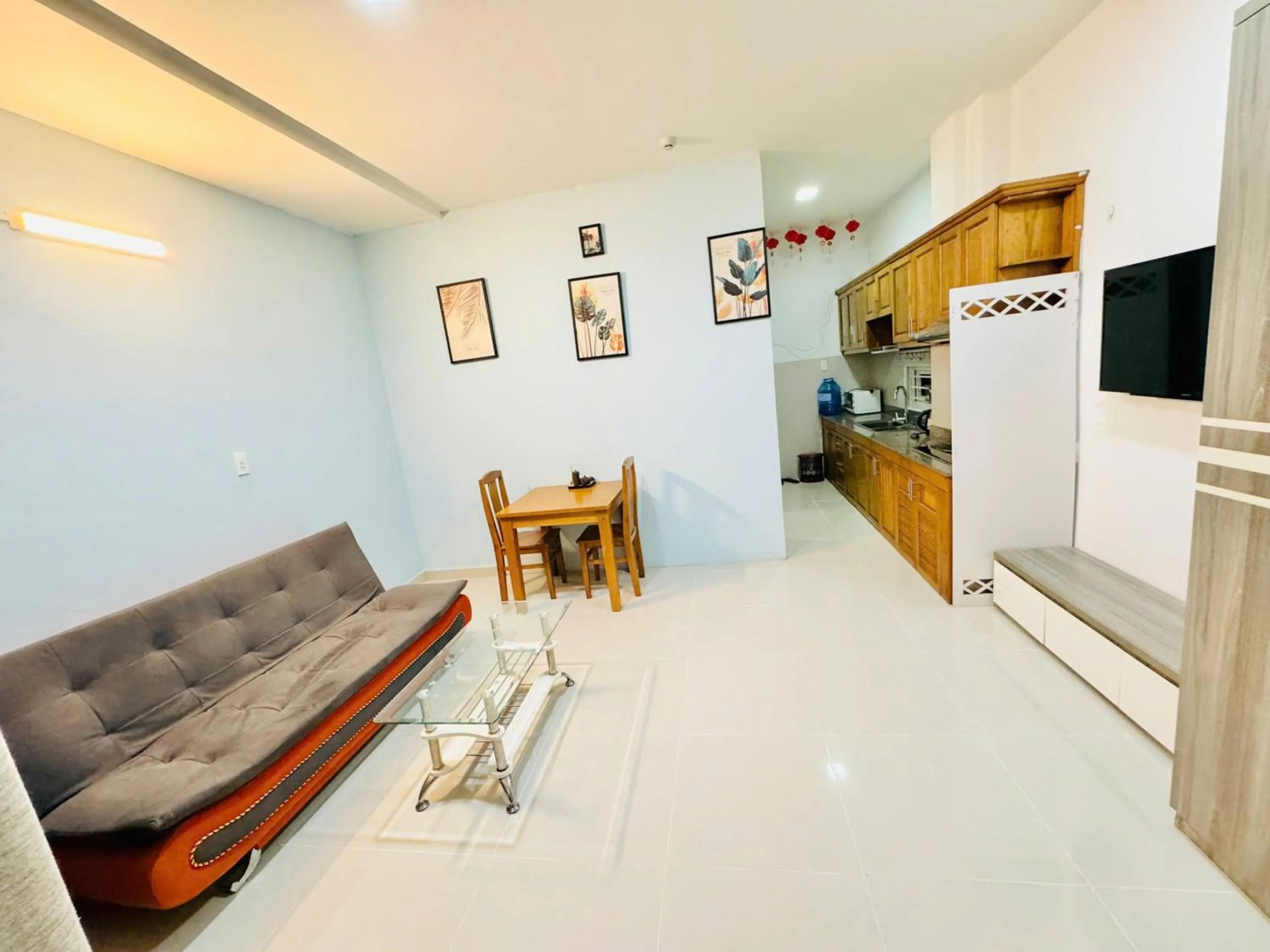 Living room in EMERALD APARTMENTS