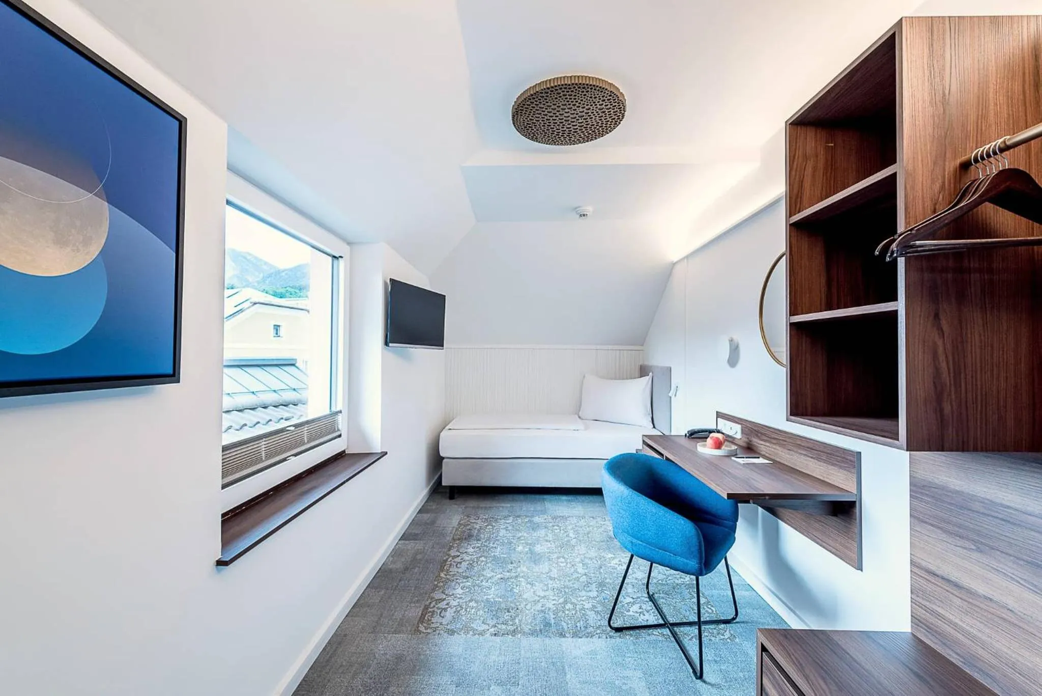 Bed in Hotel Mondschein