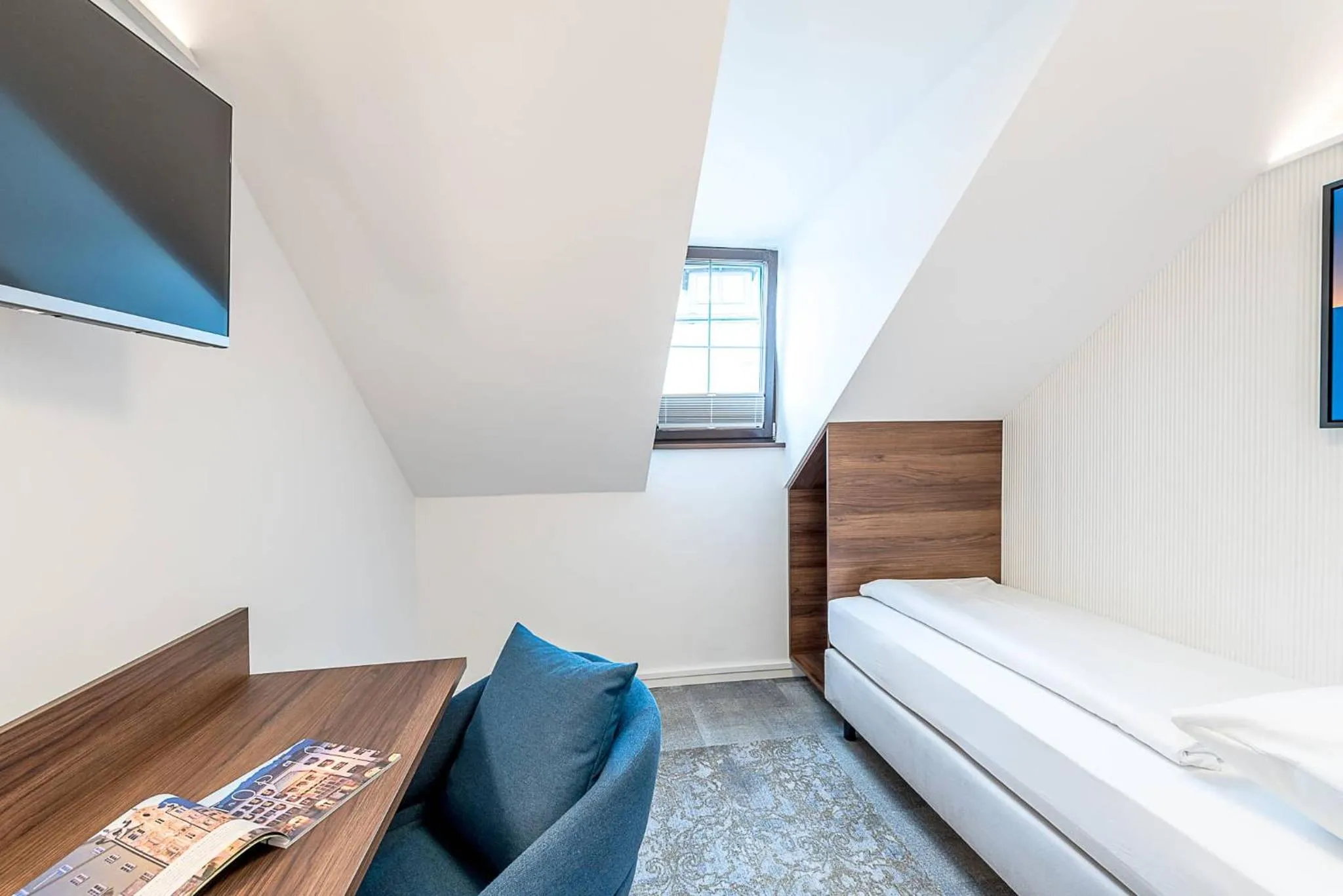 Bed in Hotel Mondschein