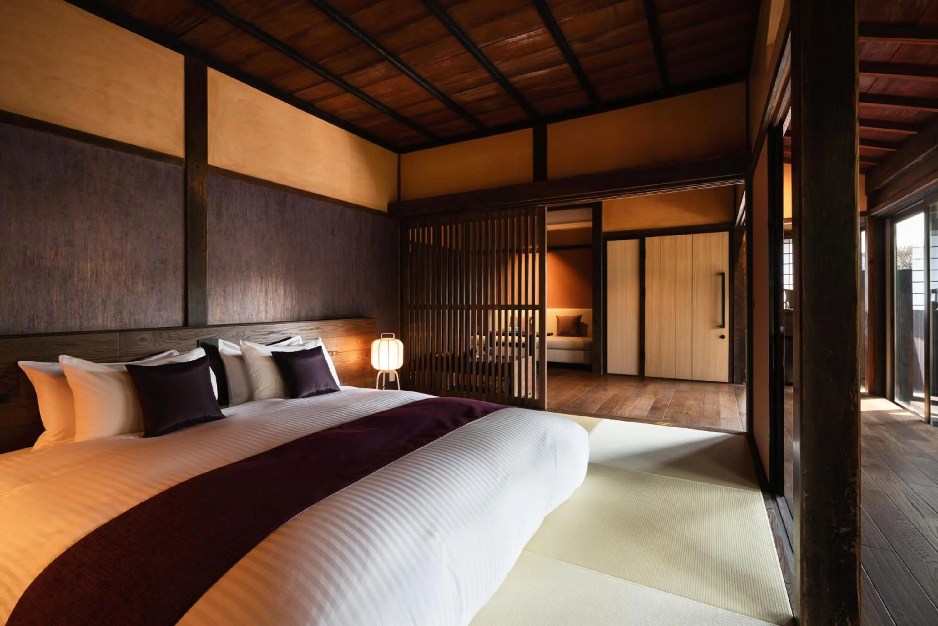 Bed in Nazuna Obi Onsen Resort