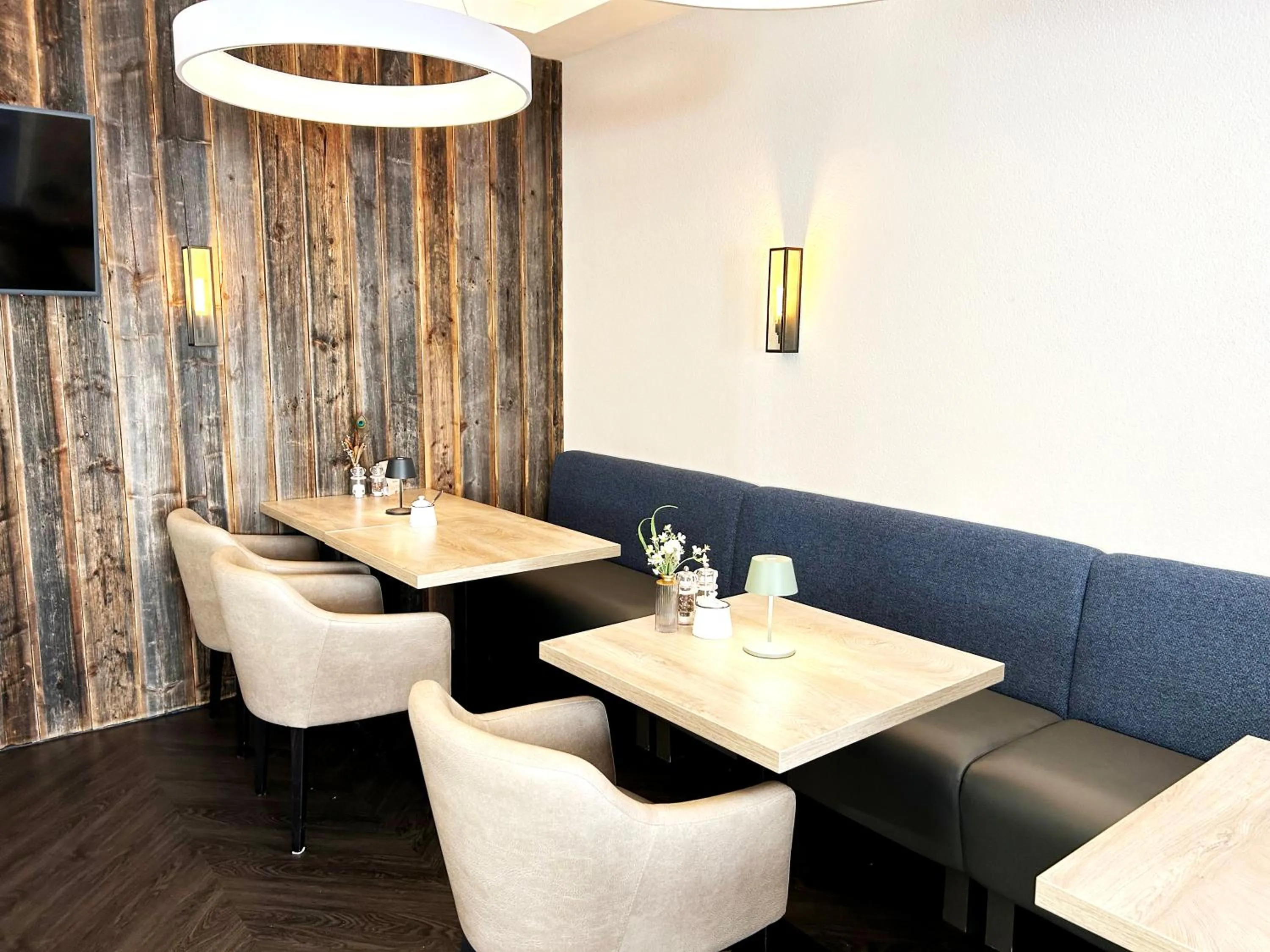 Seating area in Safranberg Hotel & Sauna