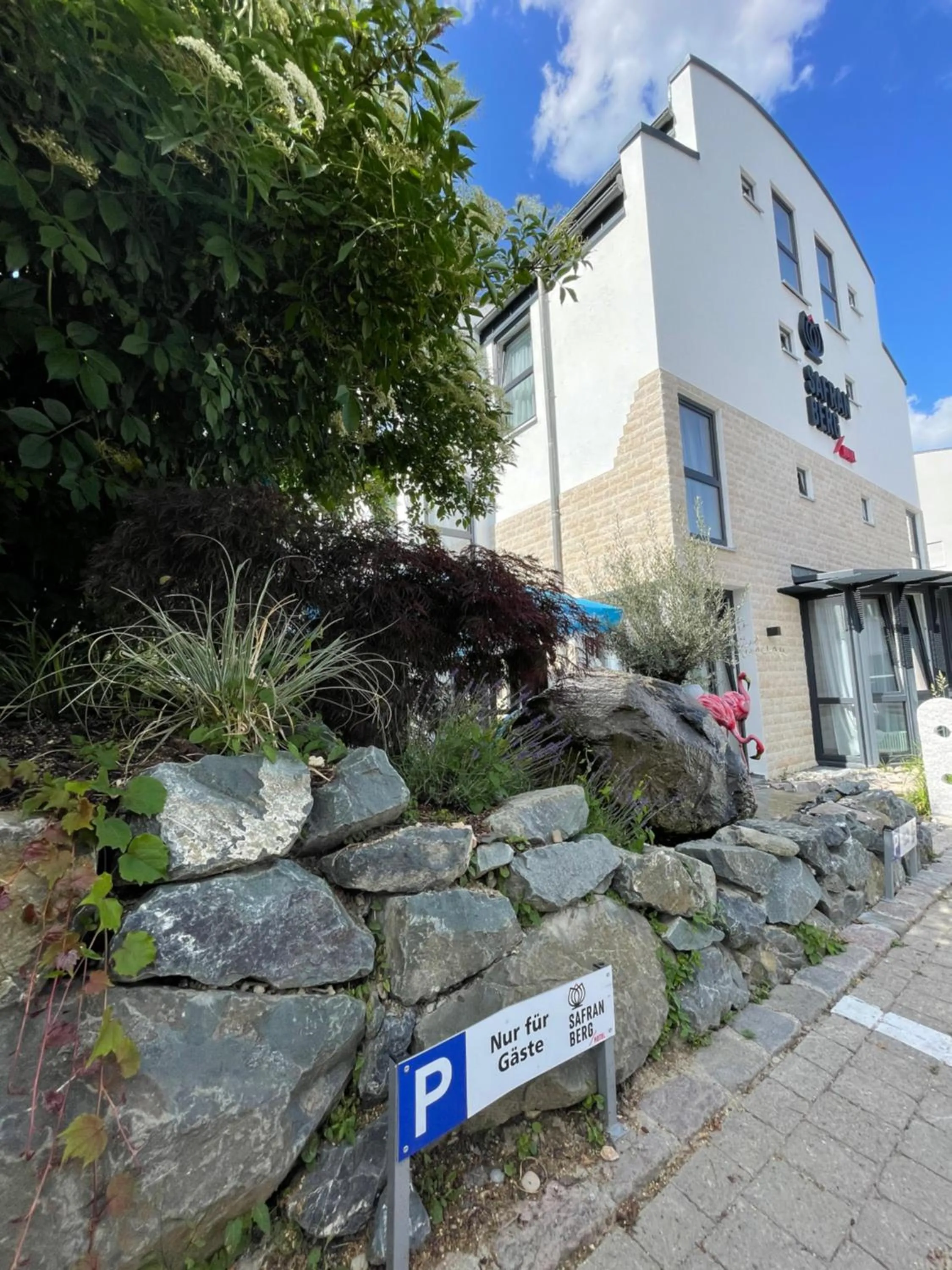 Facade/entrance in Safranberg Hotel & Sauna