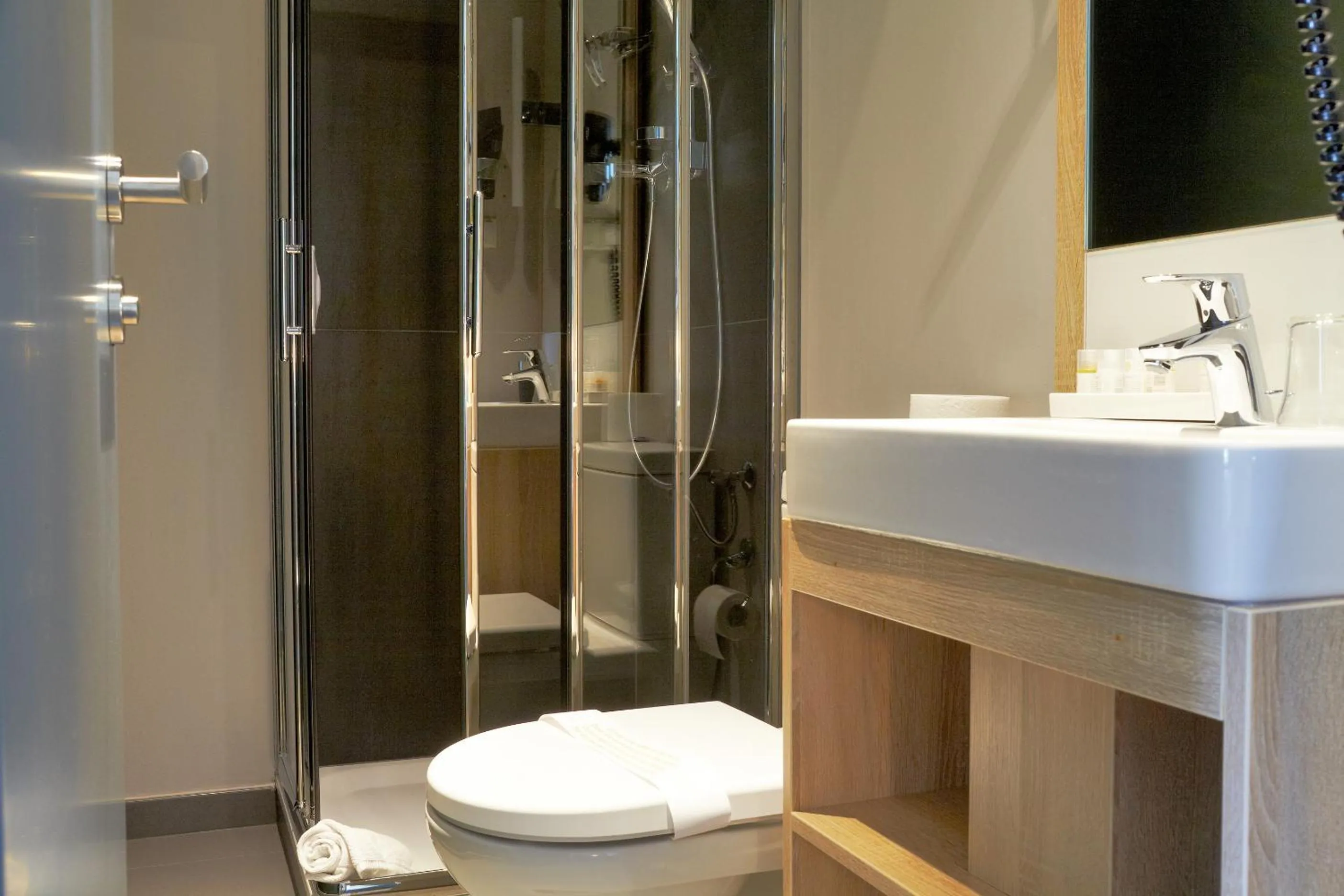 Bathroom in Saint SHERMIN bed breakfast & champagne