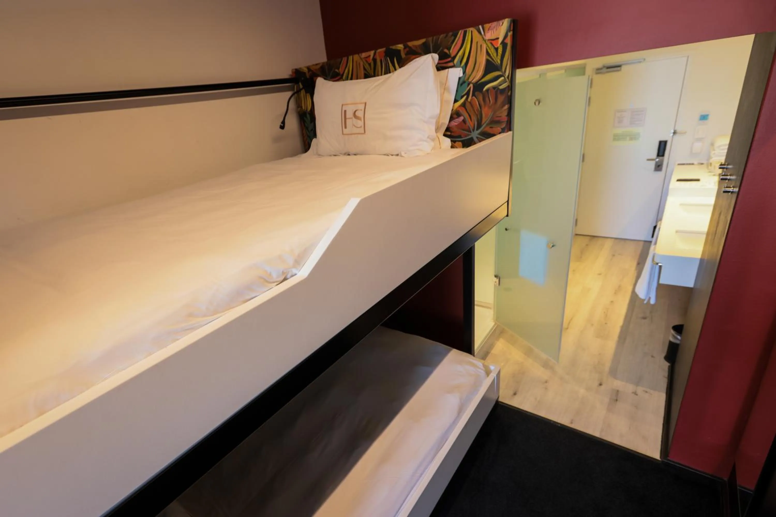 Bed in Hotel Sky Cape Town