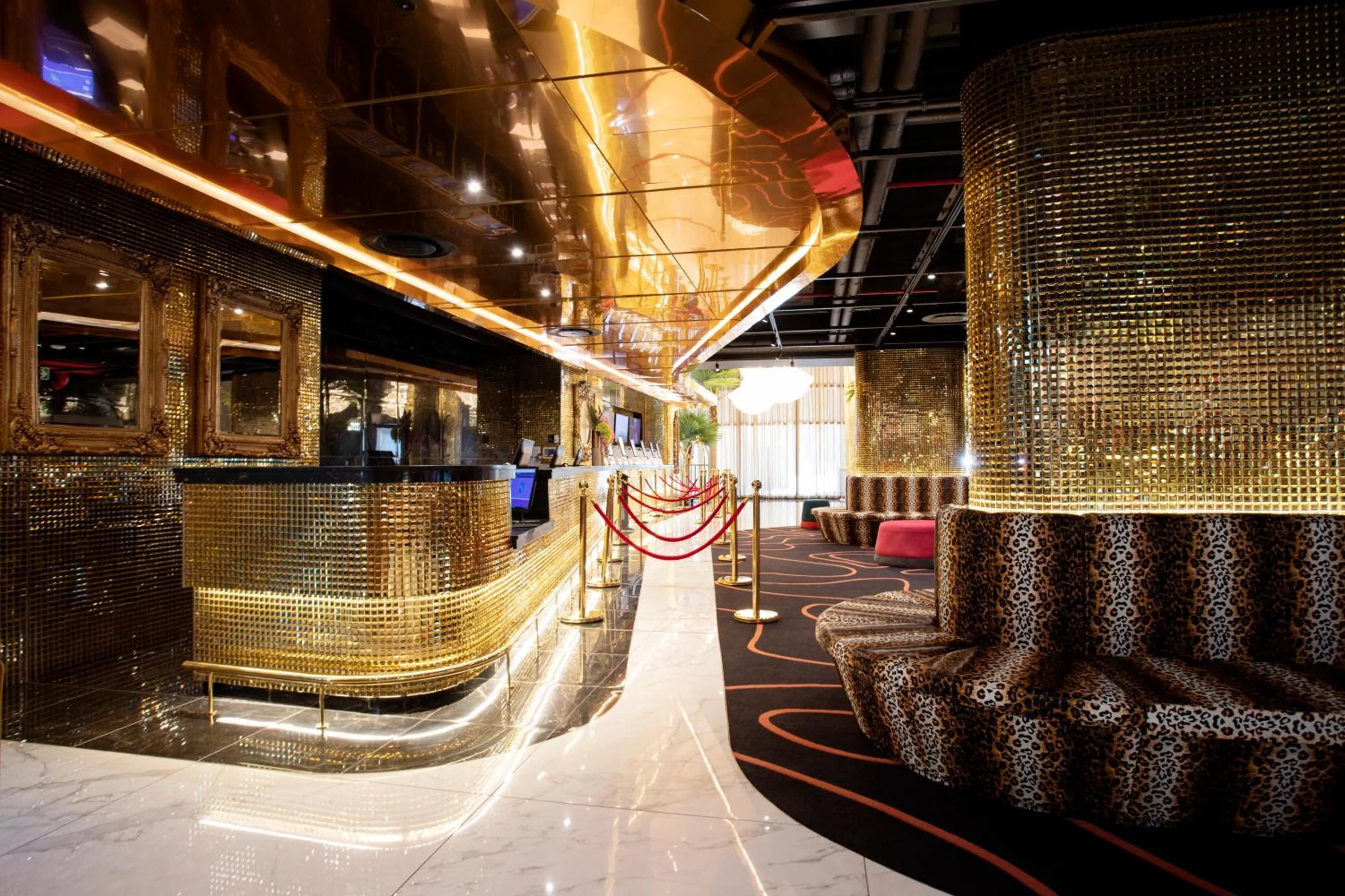 Lobby or reception in Hotel Sky Cape Town