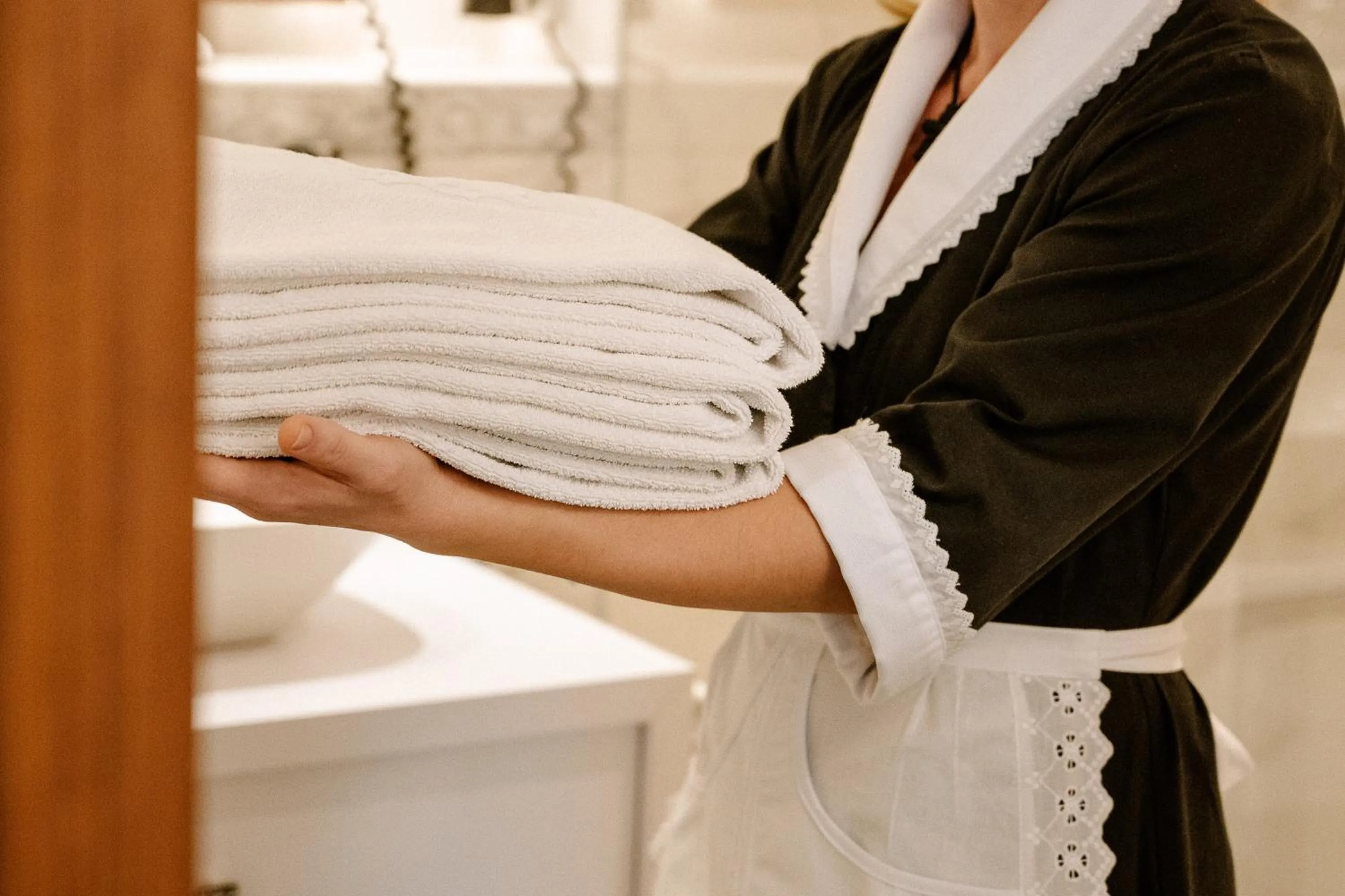 room service in Hotel Stefanie - VIENNA'S OLDEST HOTEL