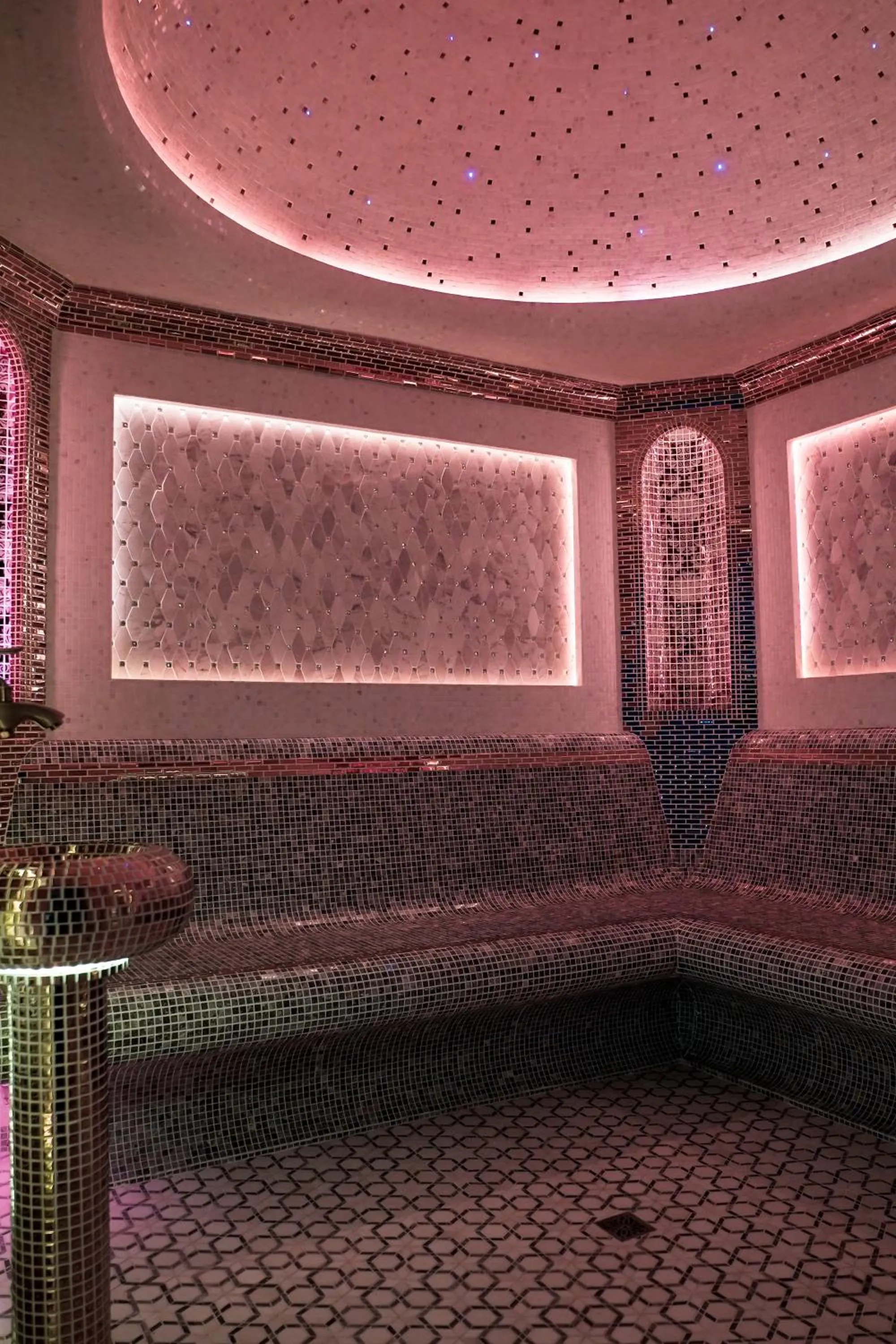 Sauna in Level Hotel