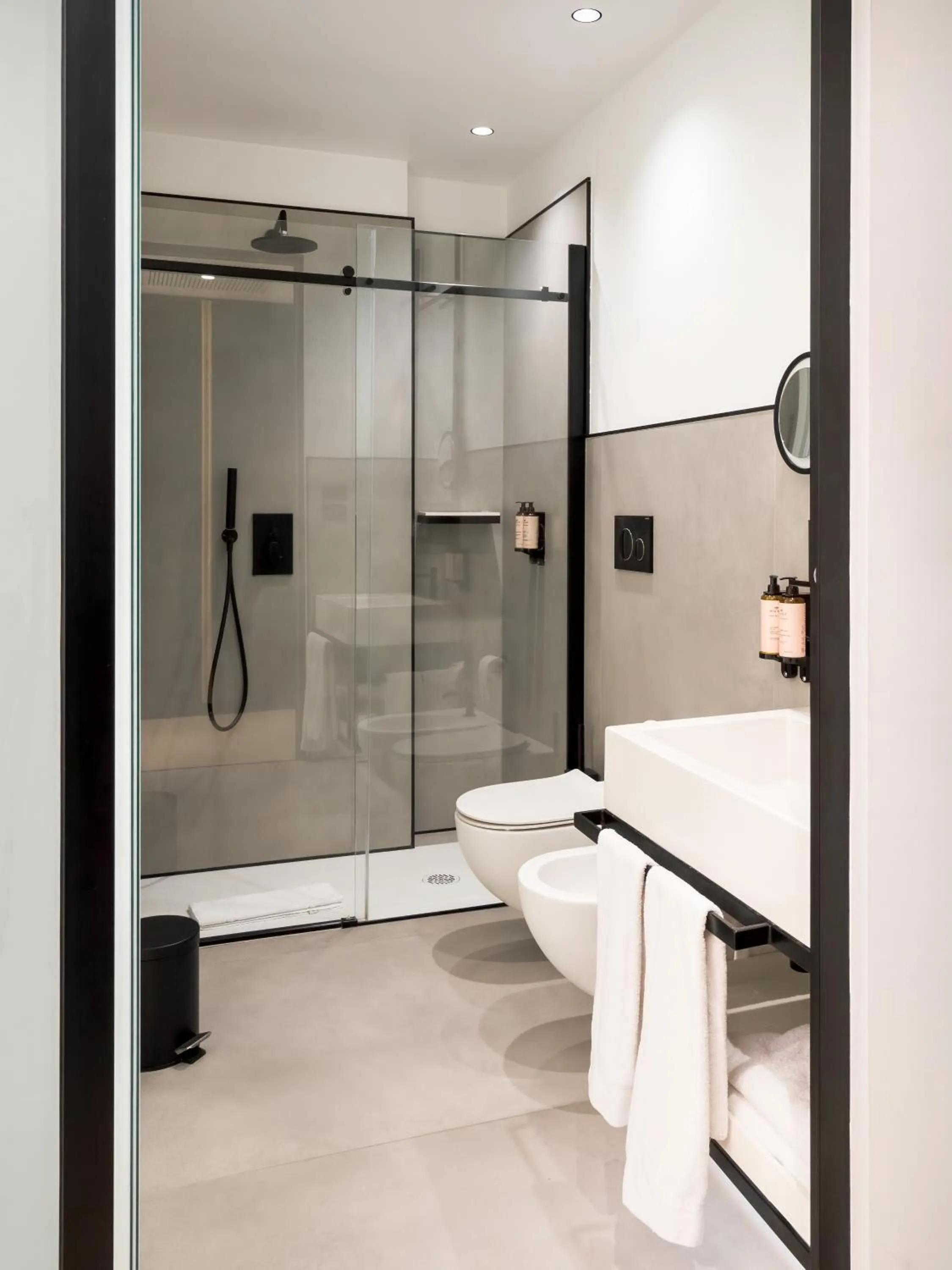 Shower in Habita79 Hotel Pompeii - MGallery Collection