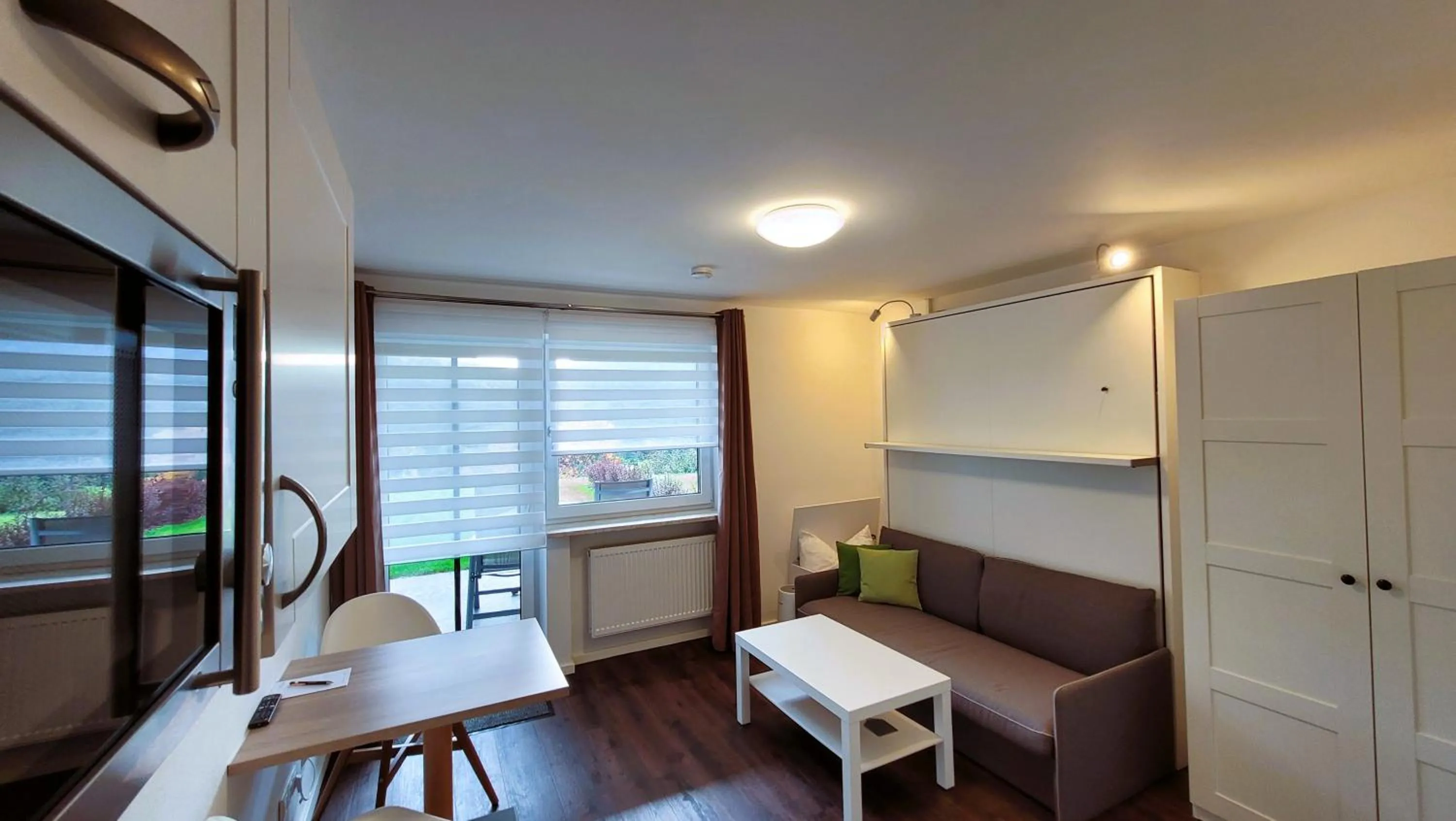 Living room in BayVista Lodge - Studios & Apartments
