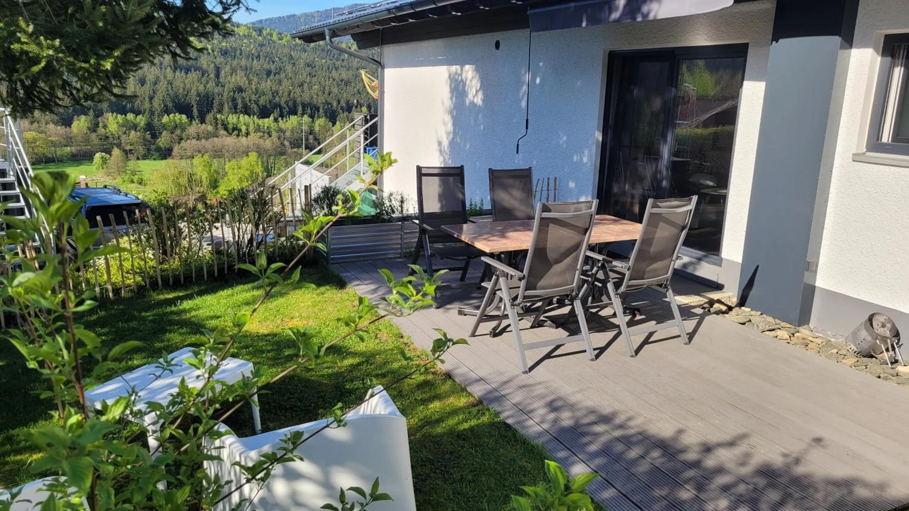 Garden in BayVista Lodge - Studios & Apartments
