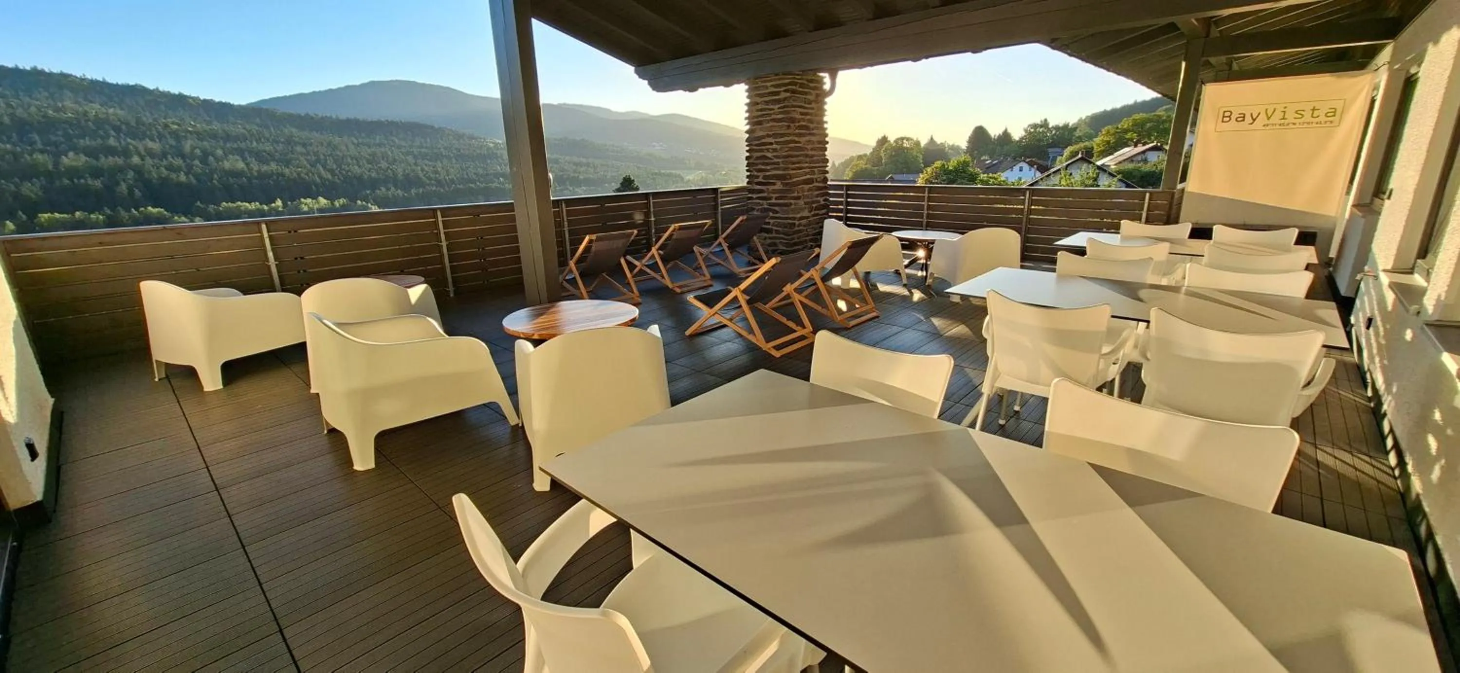Property building in BayVista Lodge - Studios & Apartments
