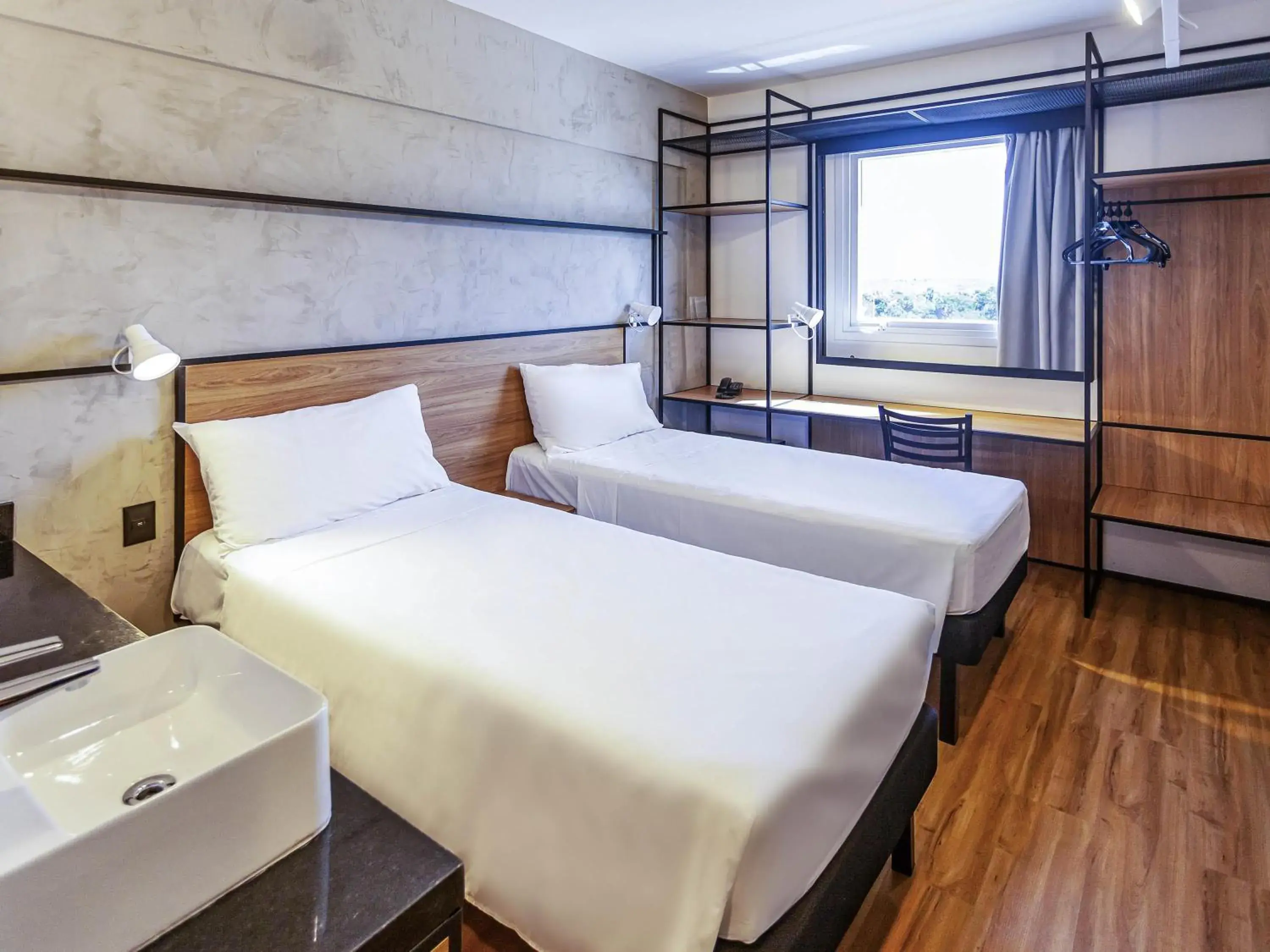 Standard Twin Room in ibis Caucaia Porto do Pecem Standard Twin Room in ibis Caucaia Porto do Pecem