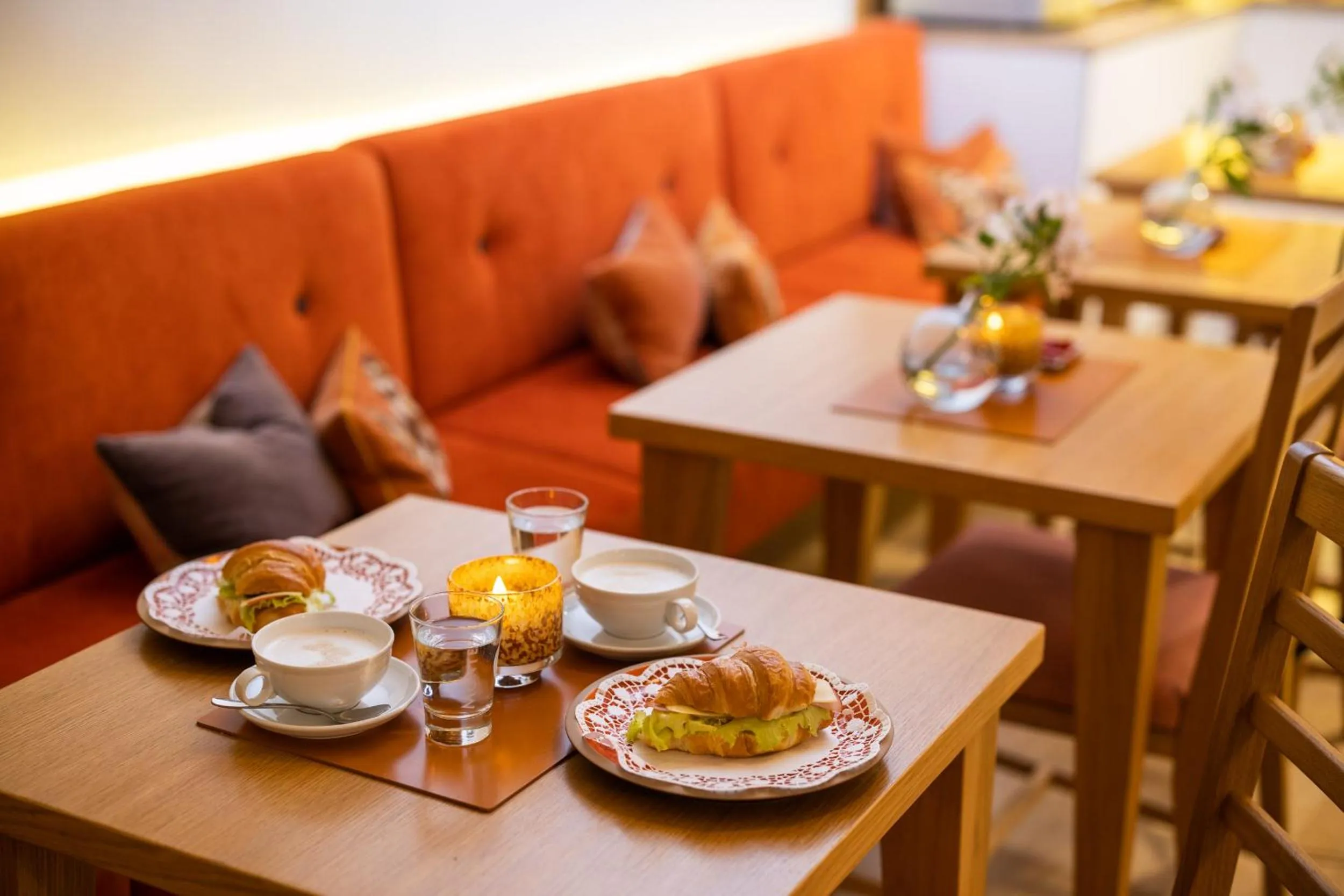 Restaurant/places to eat in Boutiquehotel Amadeus