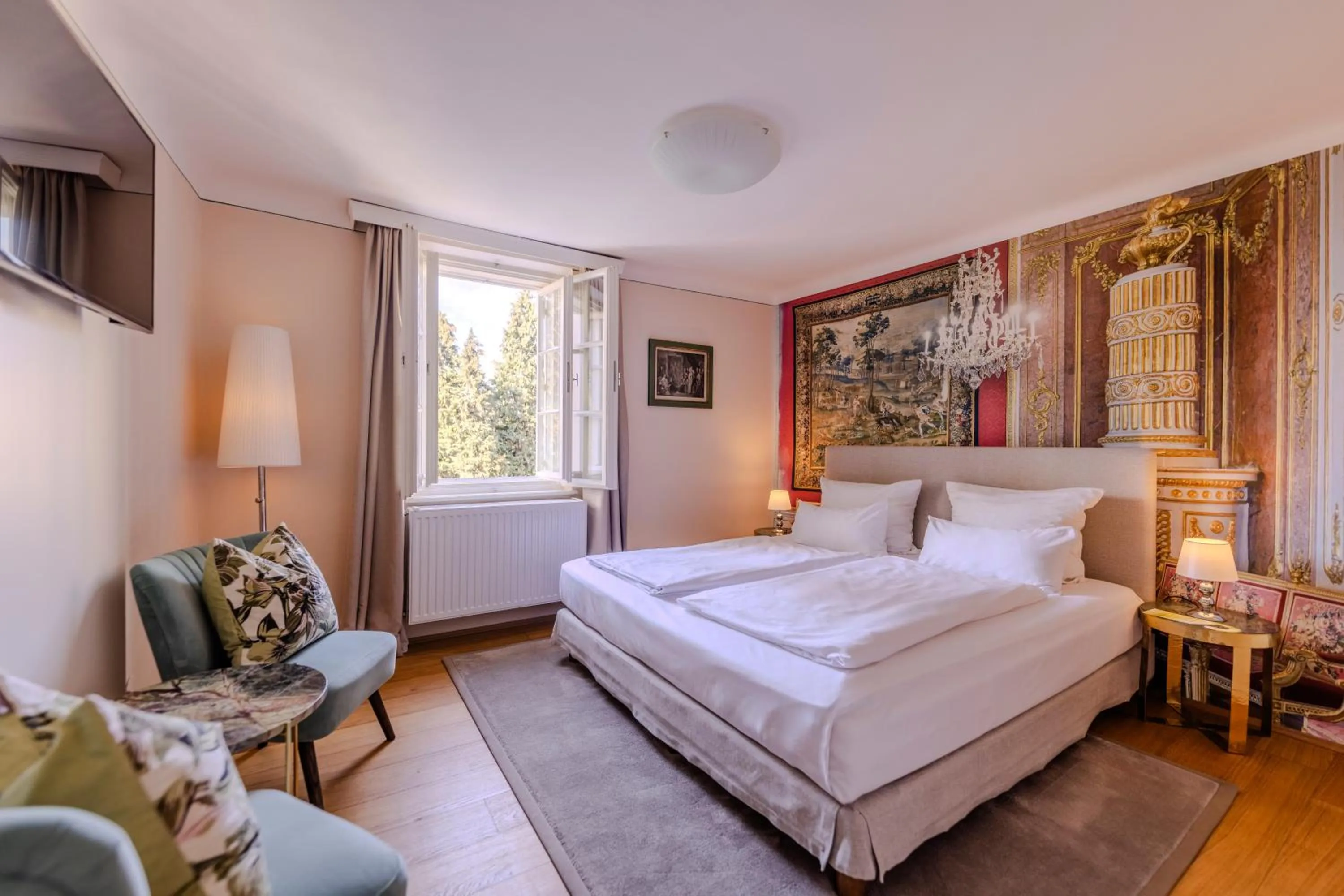 Bed in Boutiquehotel Amadeus