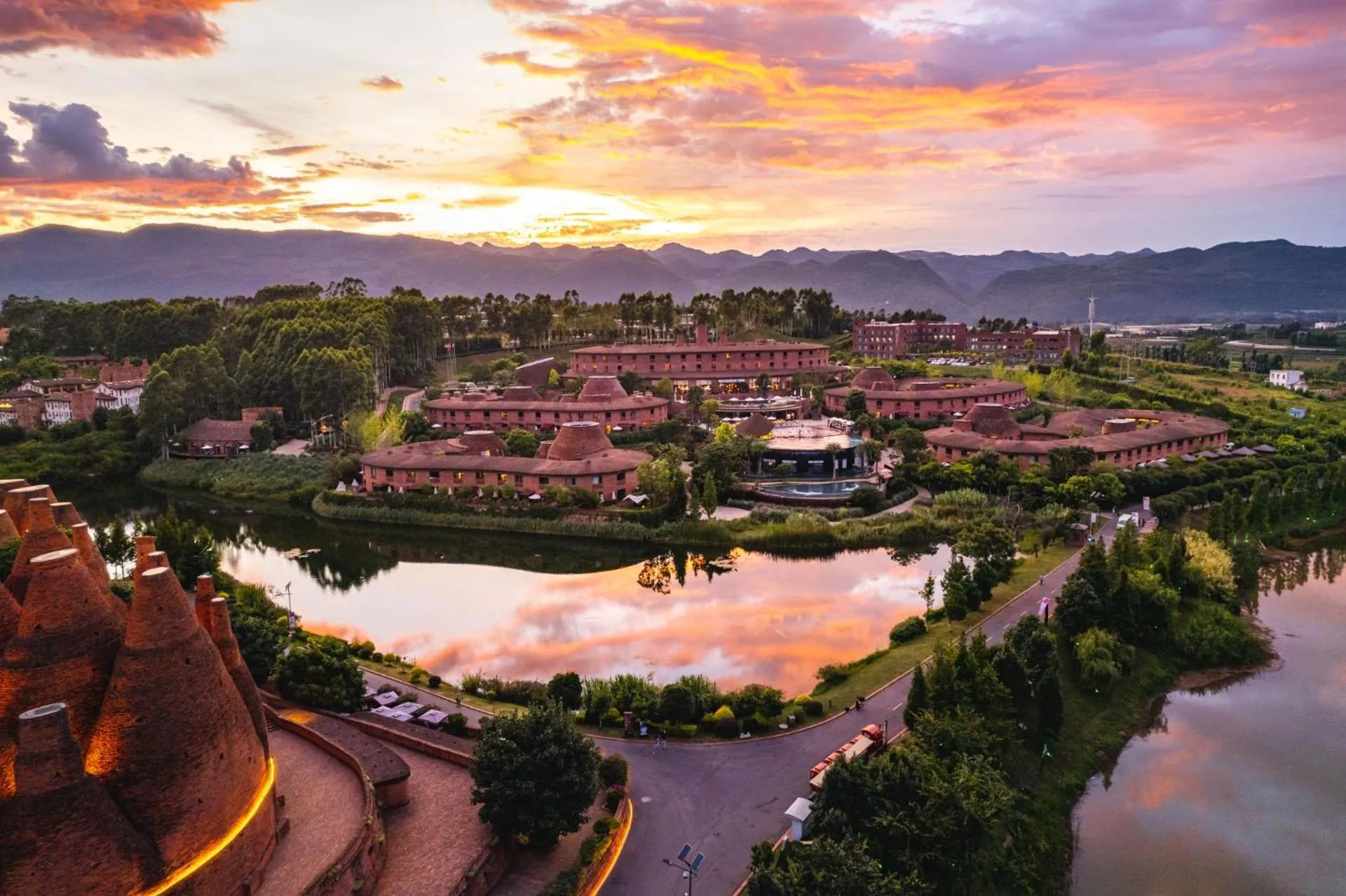 Property building in DongFengYun Hotel Mi'Le - MGallery Collection