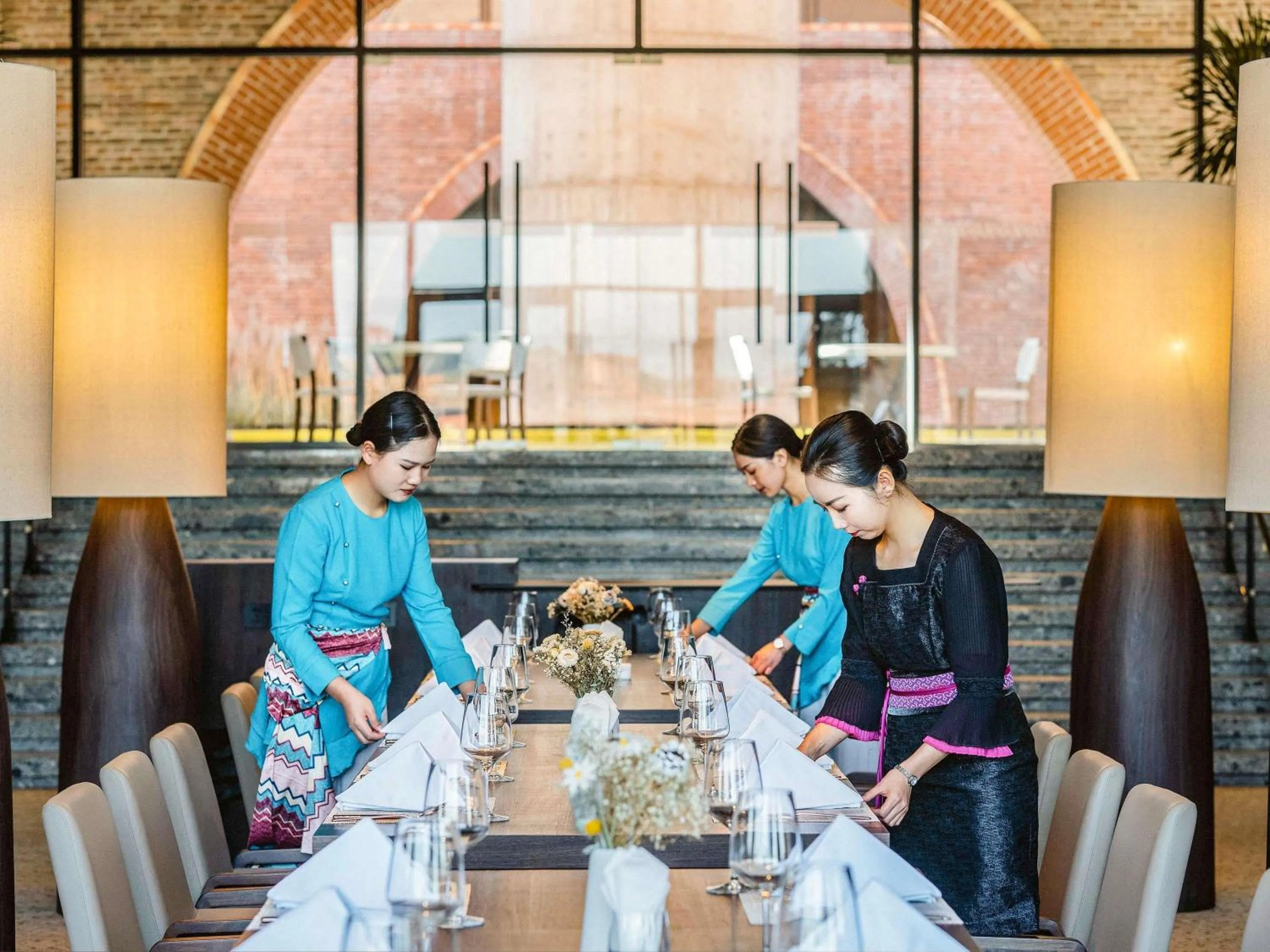 Restaurant/places to eat in DongFengYun Hotel Mi'Le - MGallery Collection