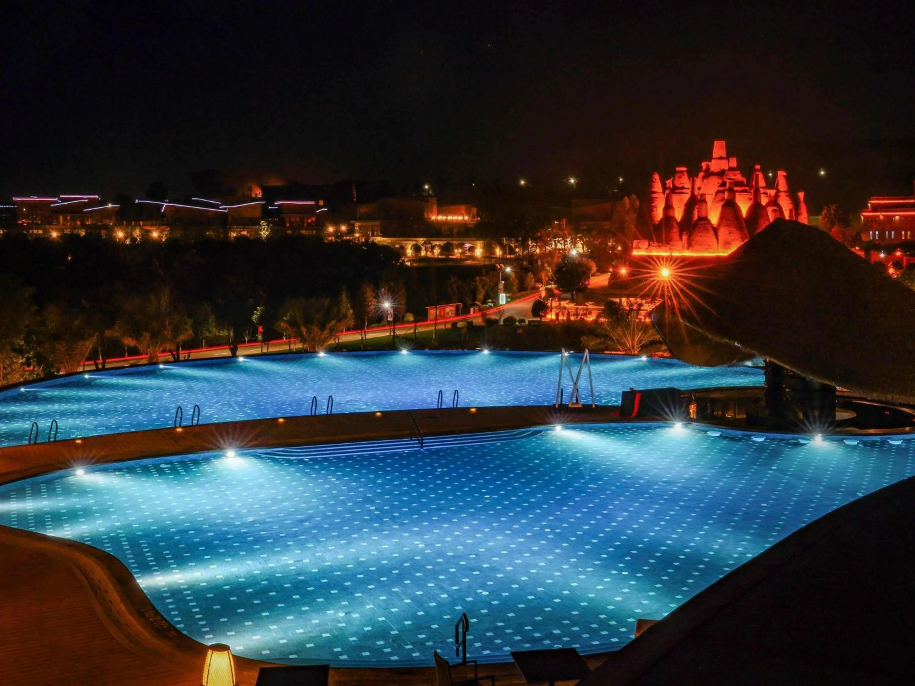 Pool view in DongFengYun Hotel Mi'Le - MGallery Collection