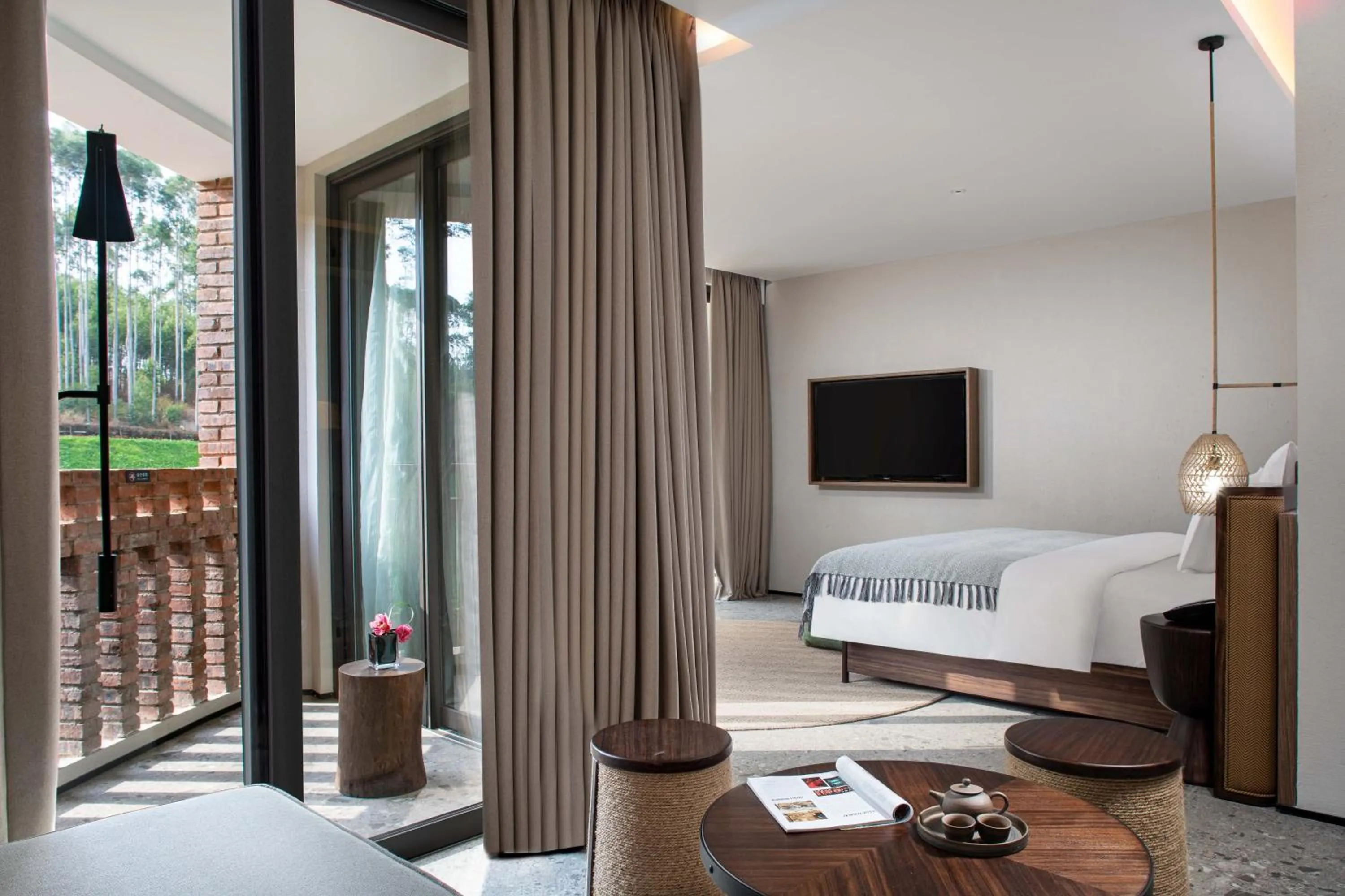 Seating area, Bed in DongFengYun Hotel Mi'Le - MGallery Collection