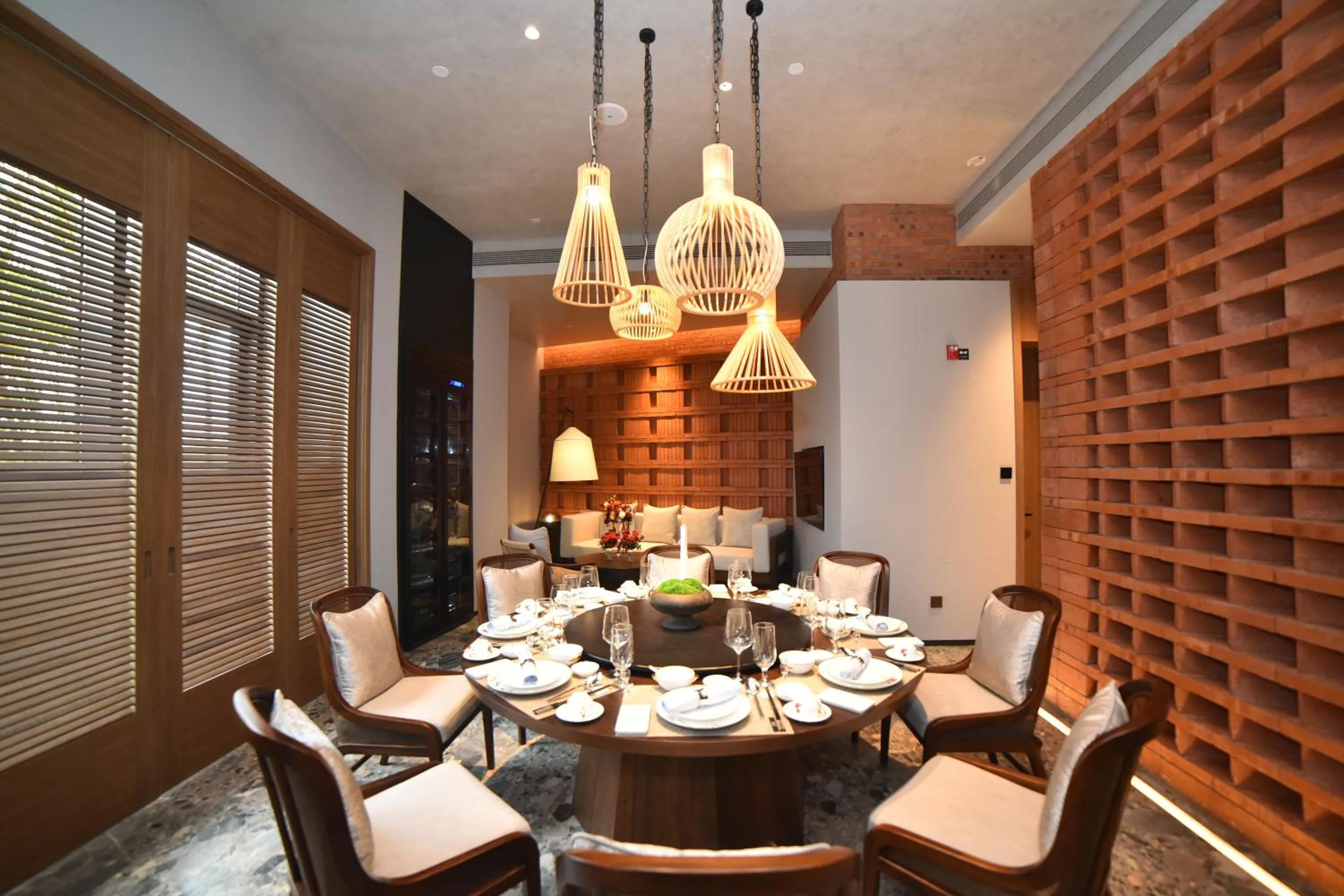 Dining area in DongFengYun Hotel Mi'Le - MGallery Collection