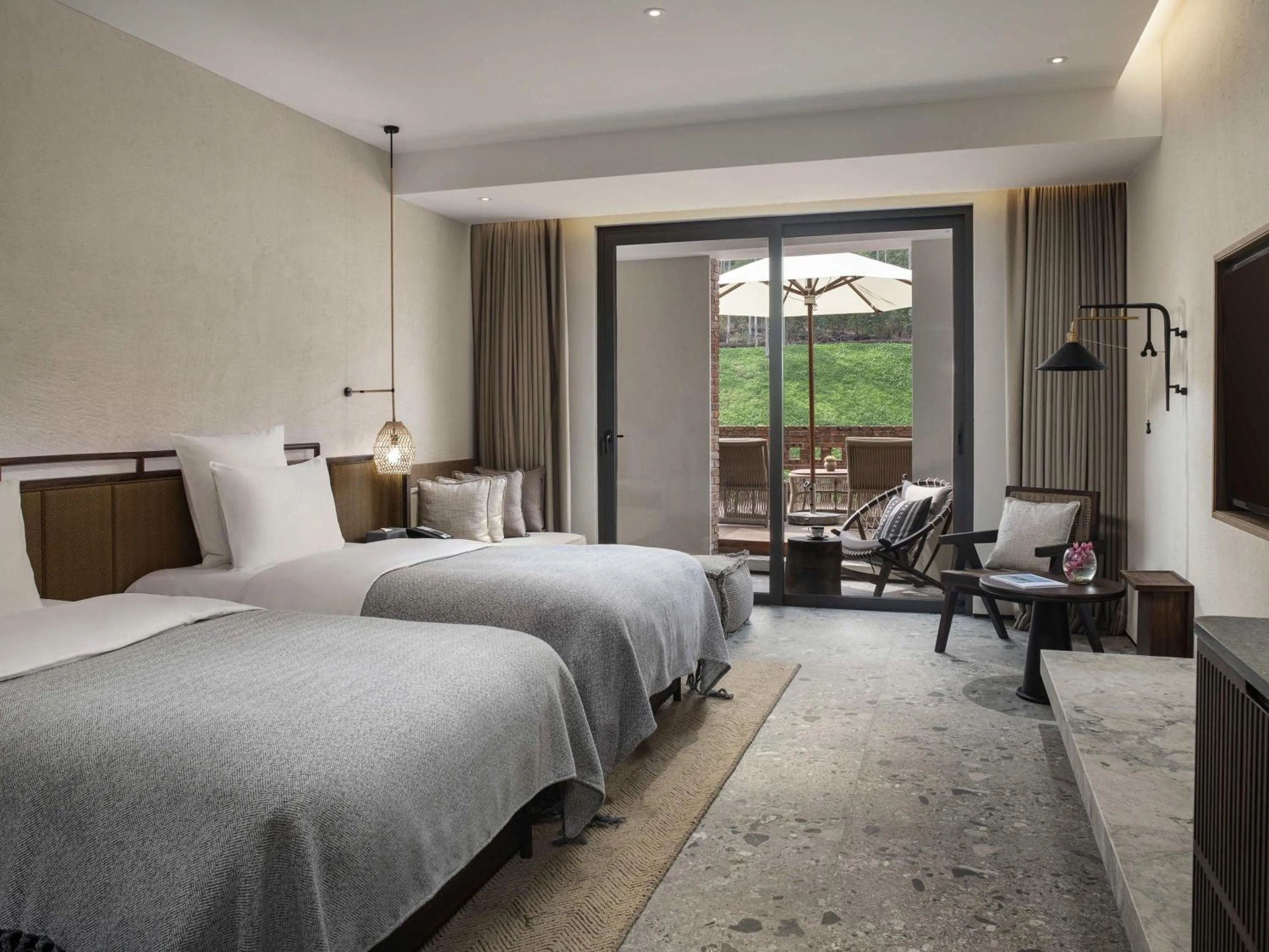 Bedroom, Bed in DongFengYun Hotel Mi'Le - MGallery Collection