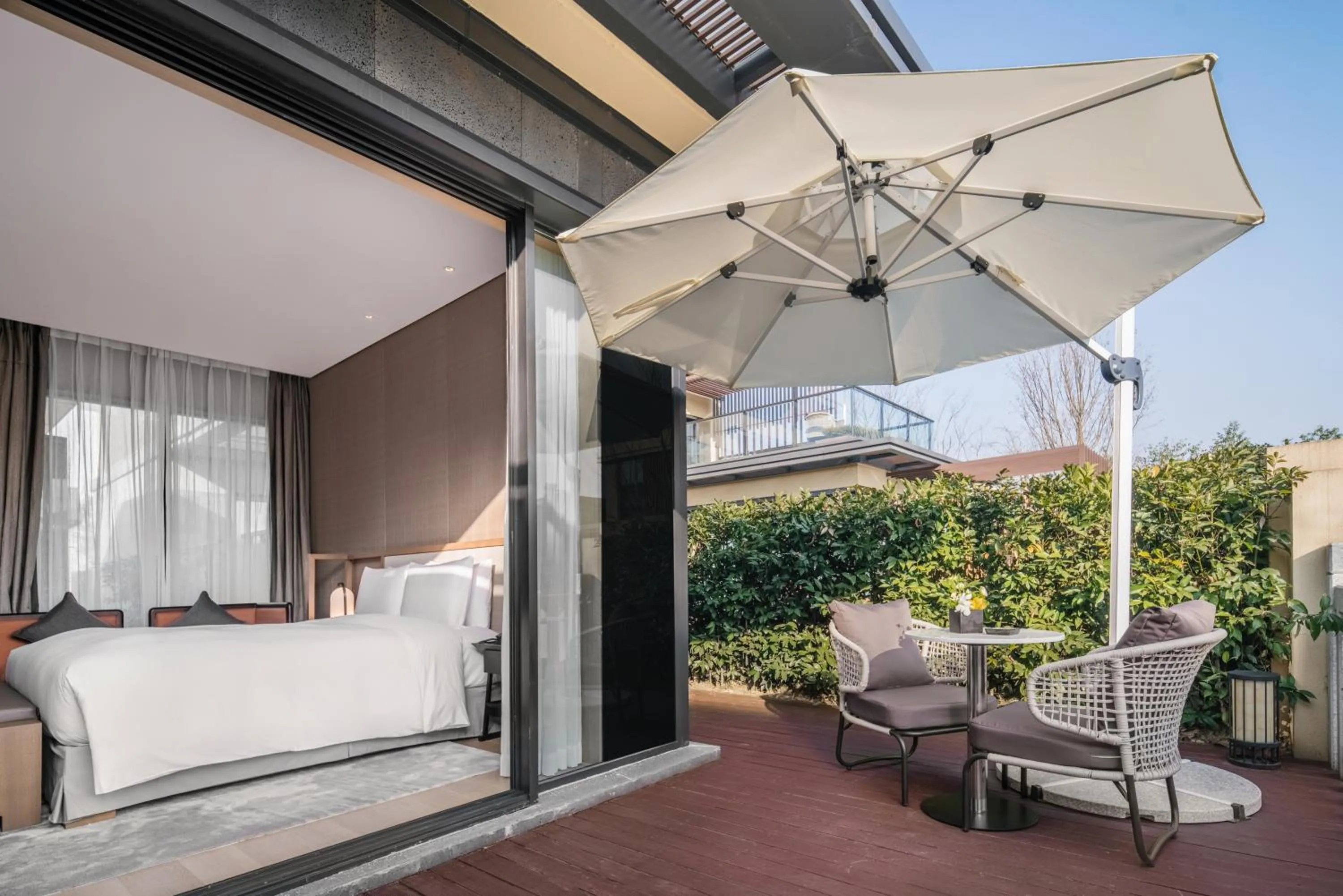 Balcony/Terrace in Ocean Spring Resort Chengdu - MGallery Collection