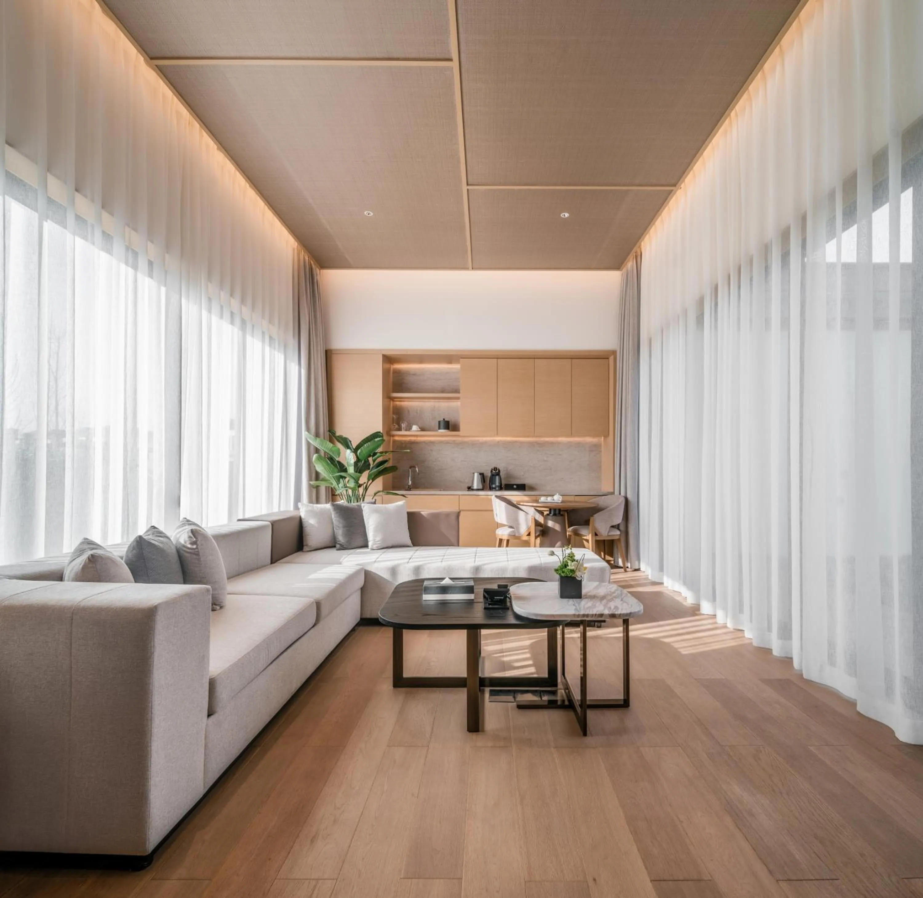 Living room in Ocean Spring Resort Chengdu - MGallery Collection