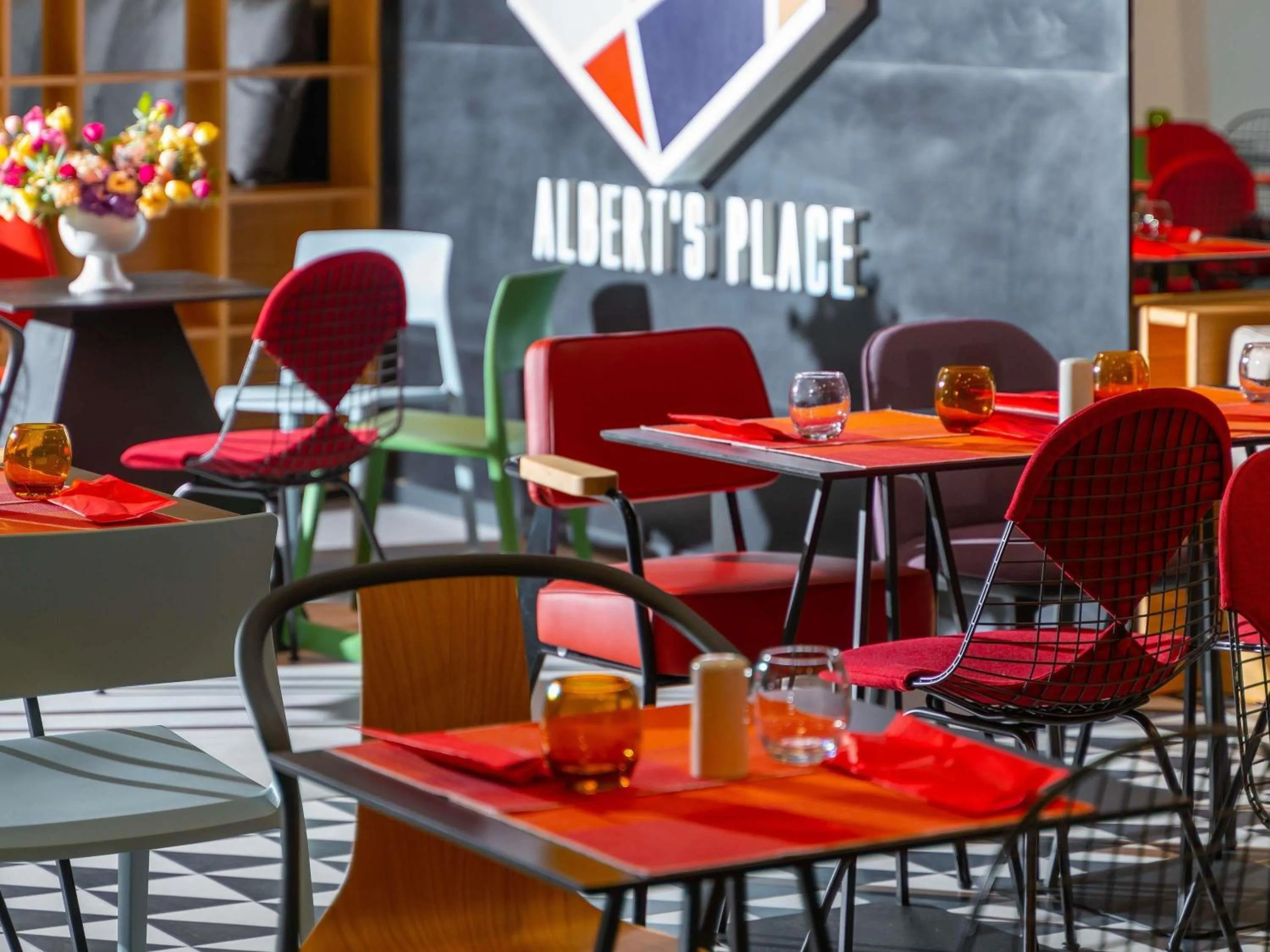 Restaurant/places to eat in ibis Bucharest Politehnica