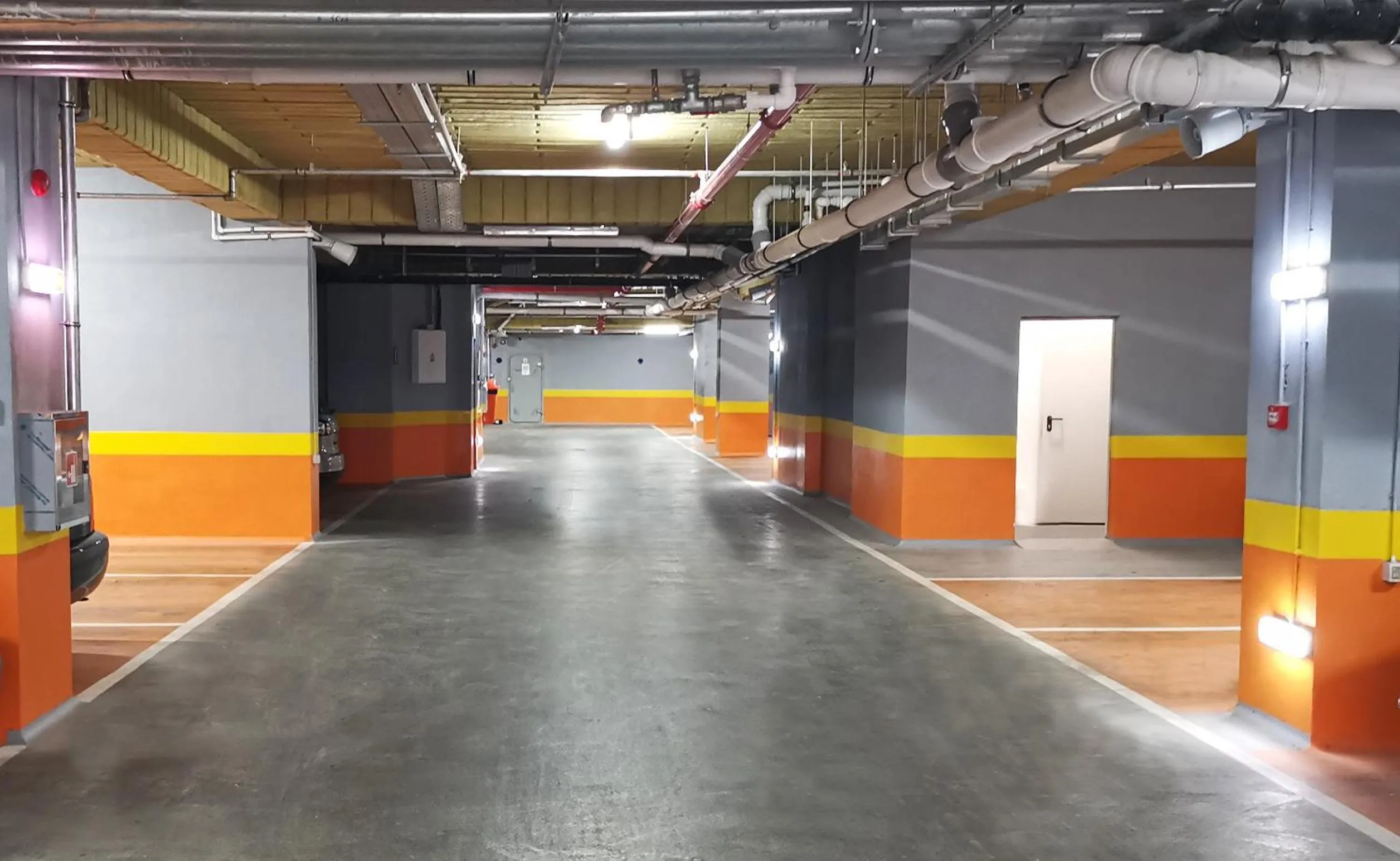 Parking in ibis Bucharest Politehnica