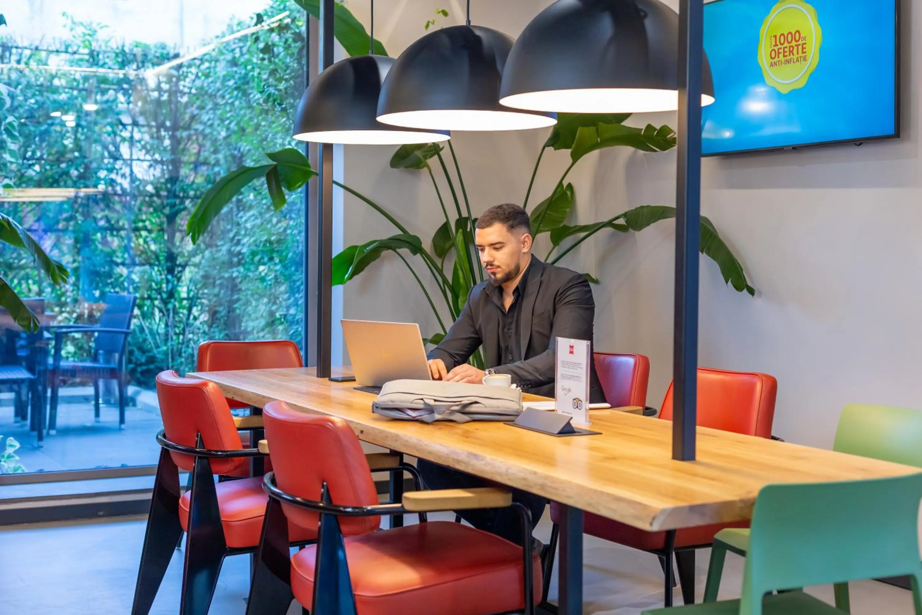 Lobby or reception in ibis Bucharest Politehnica