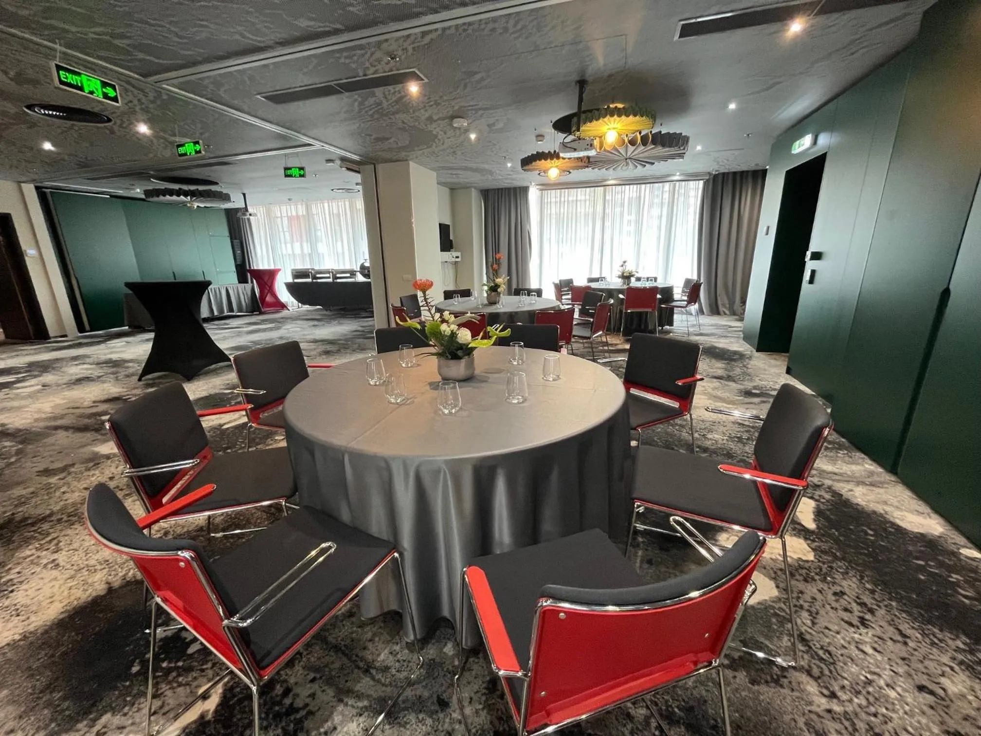 Evening entertainment in ibis Bucharest Politehnica