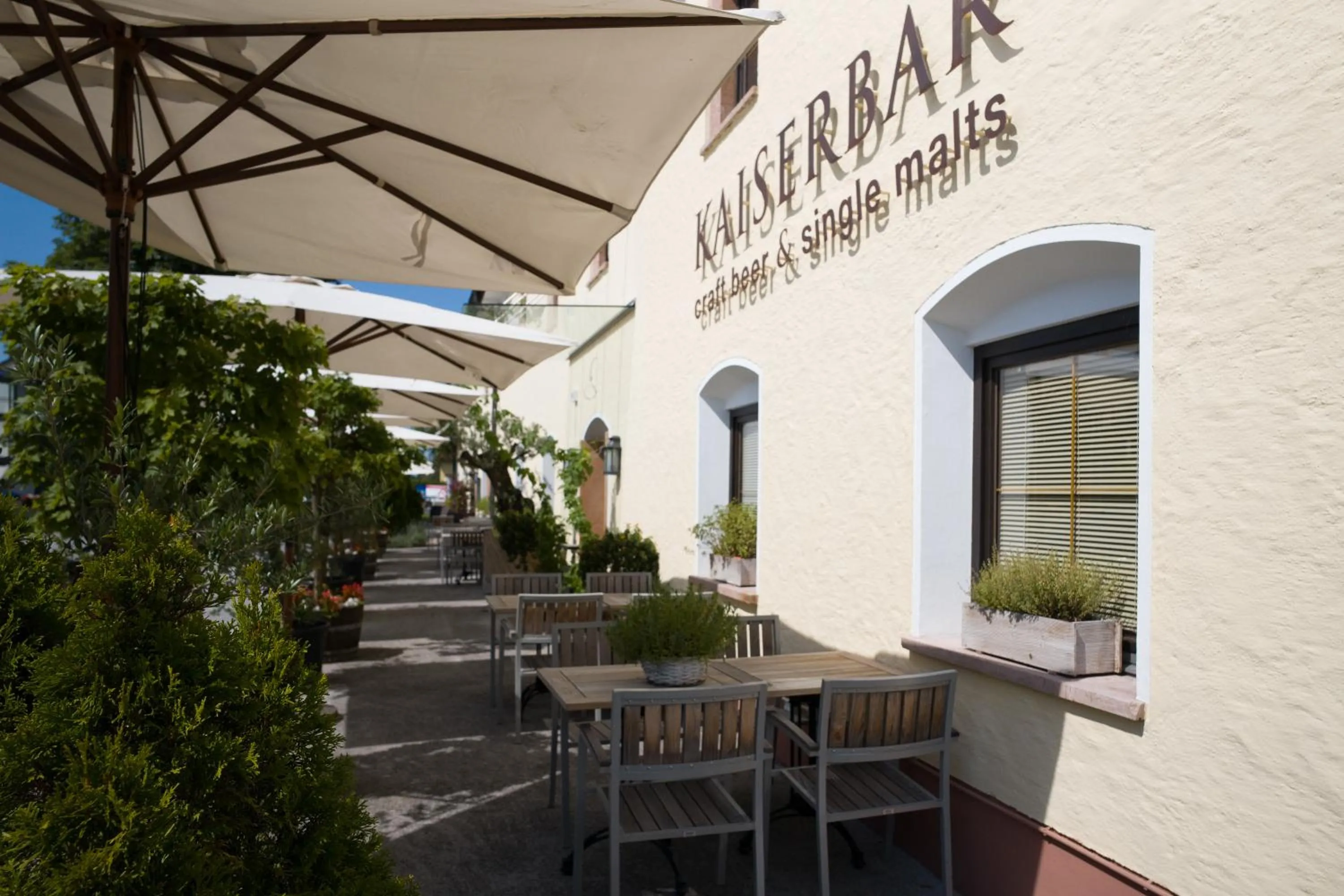 Restaurant/places to eat in Hotel Kaiserhof