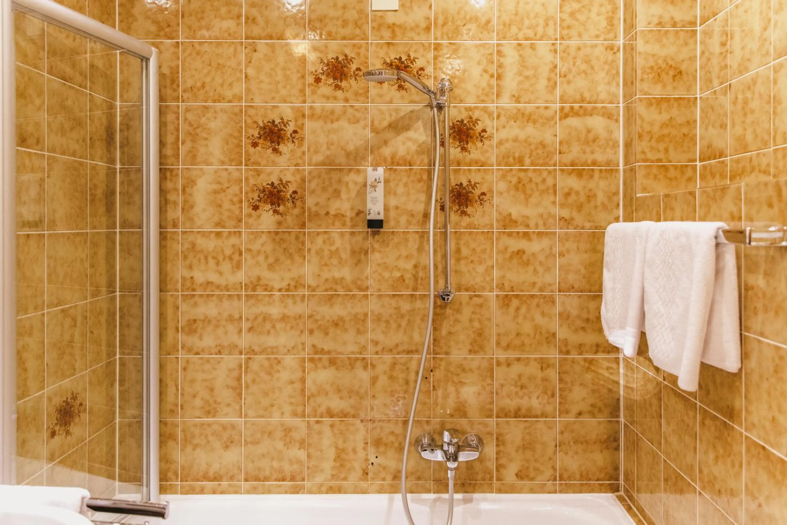 Bathroom in Hotel Kaiserhof