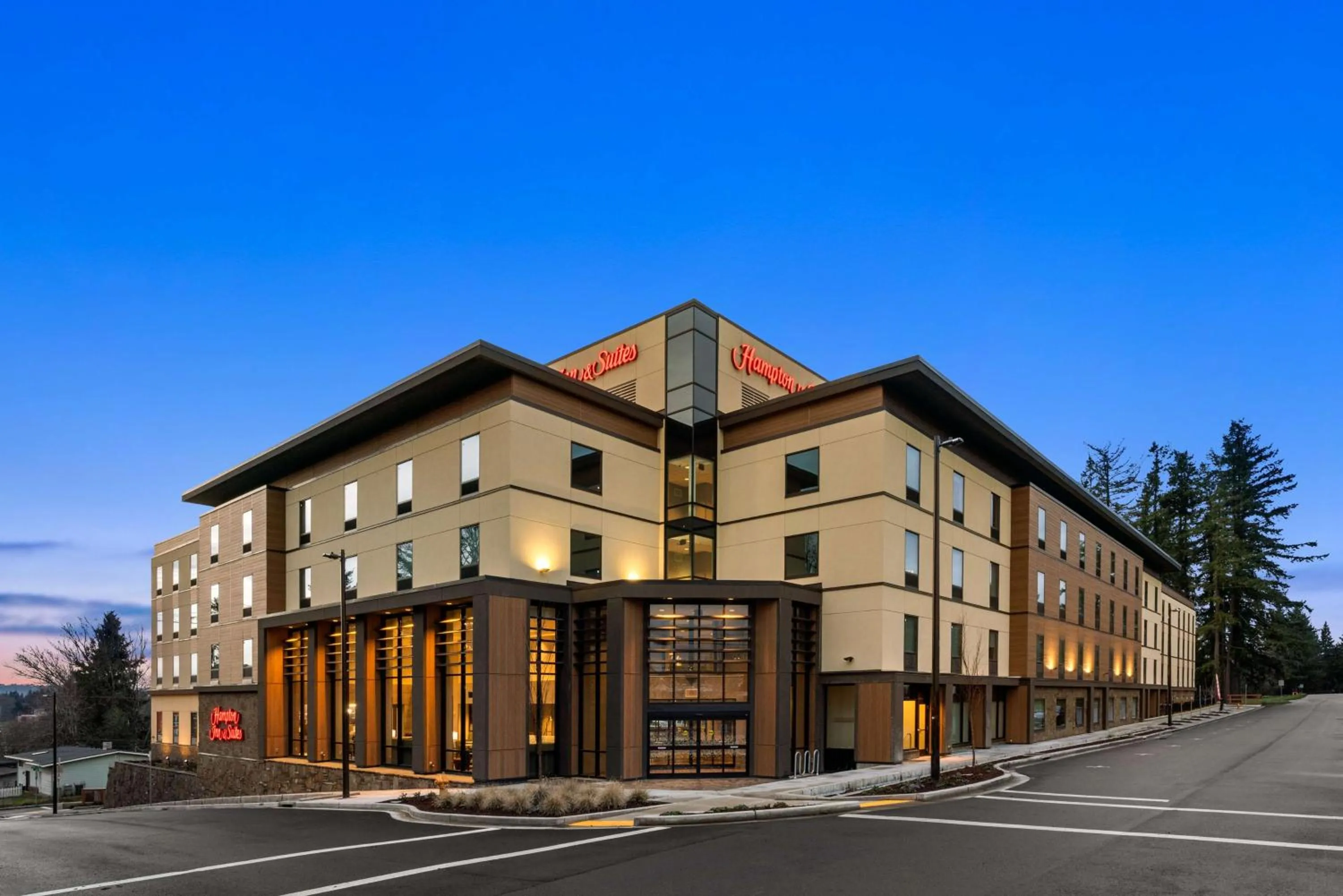 Property building in Hampton Inn & Suites Tigard